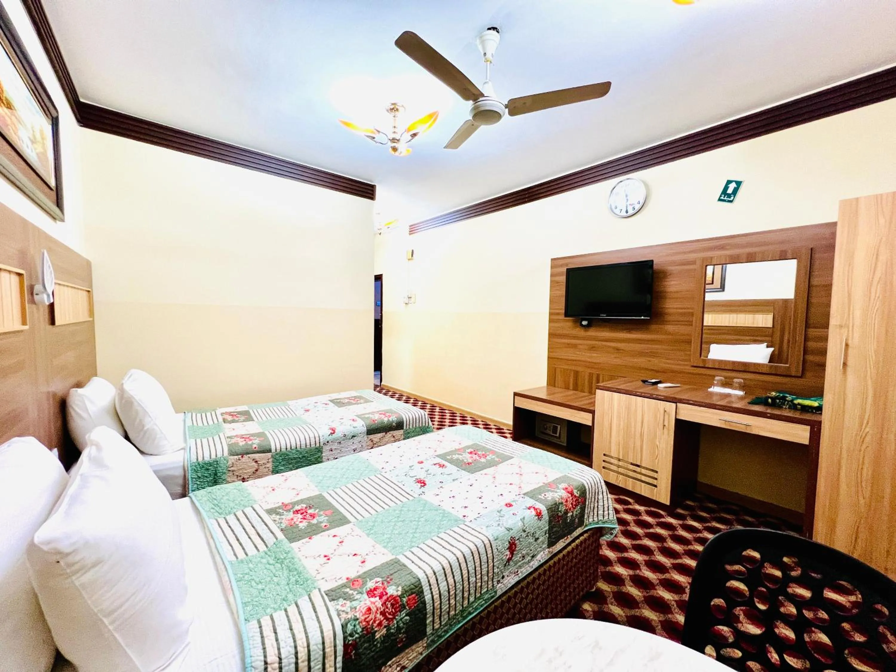 Bed in Al Ahrar Hotel