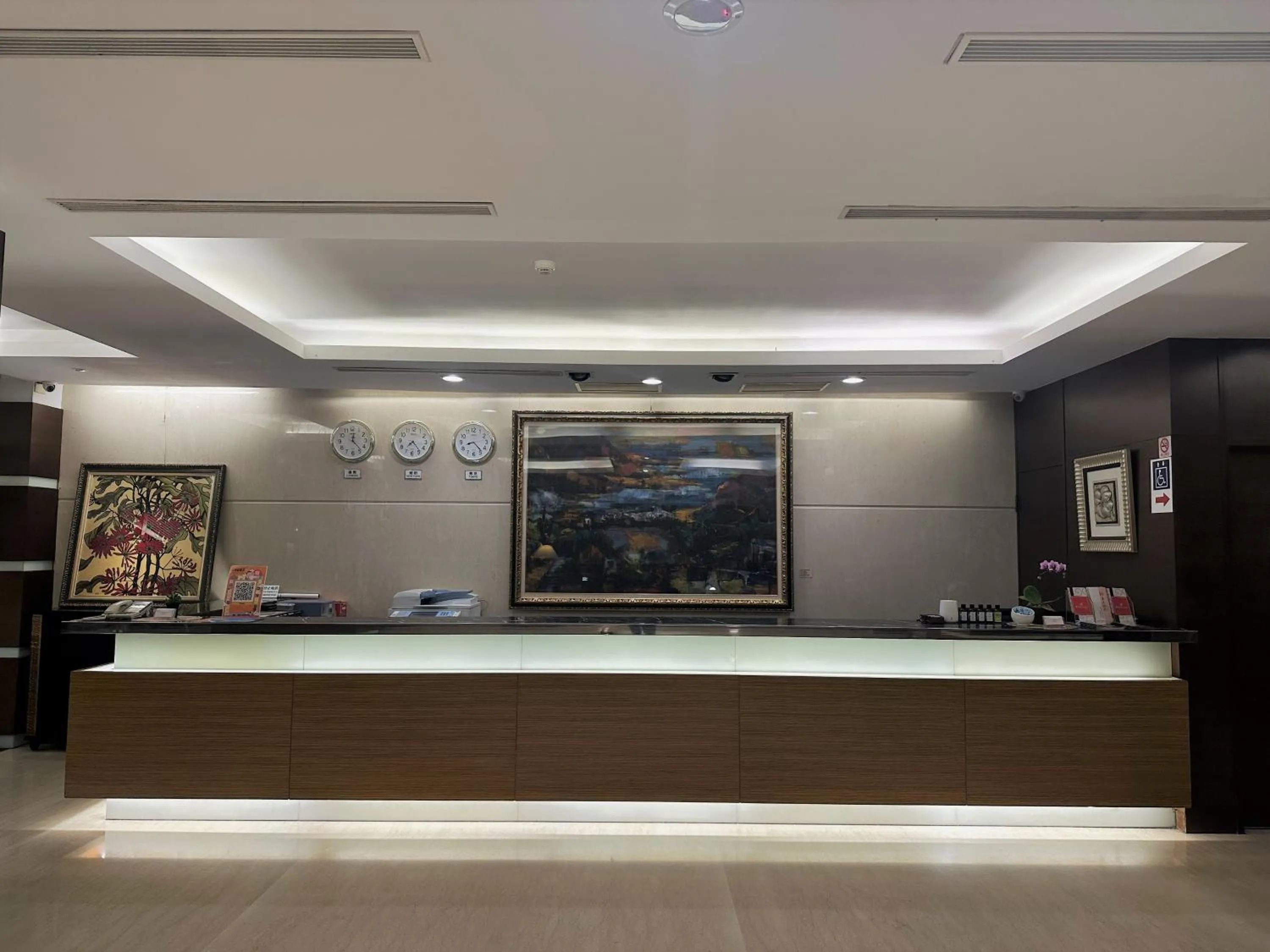 Property building in Young Soarlan Hotel - Tainan