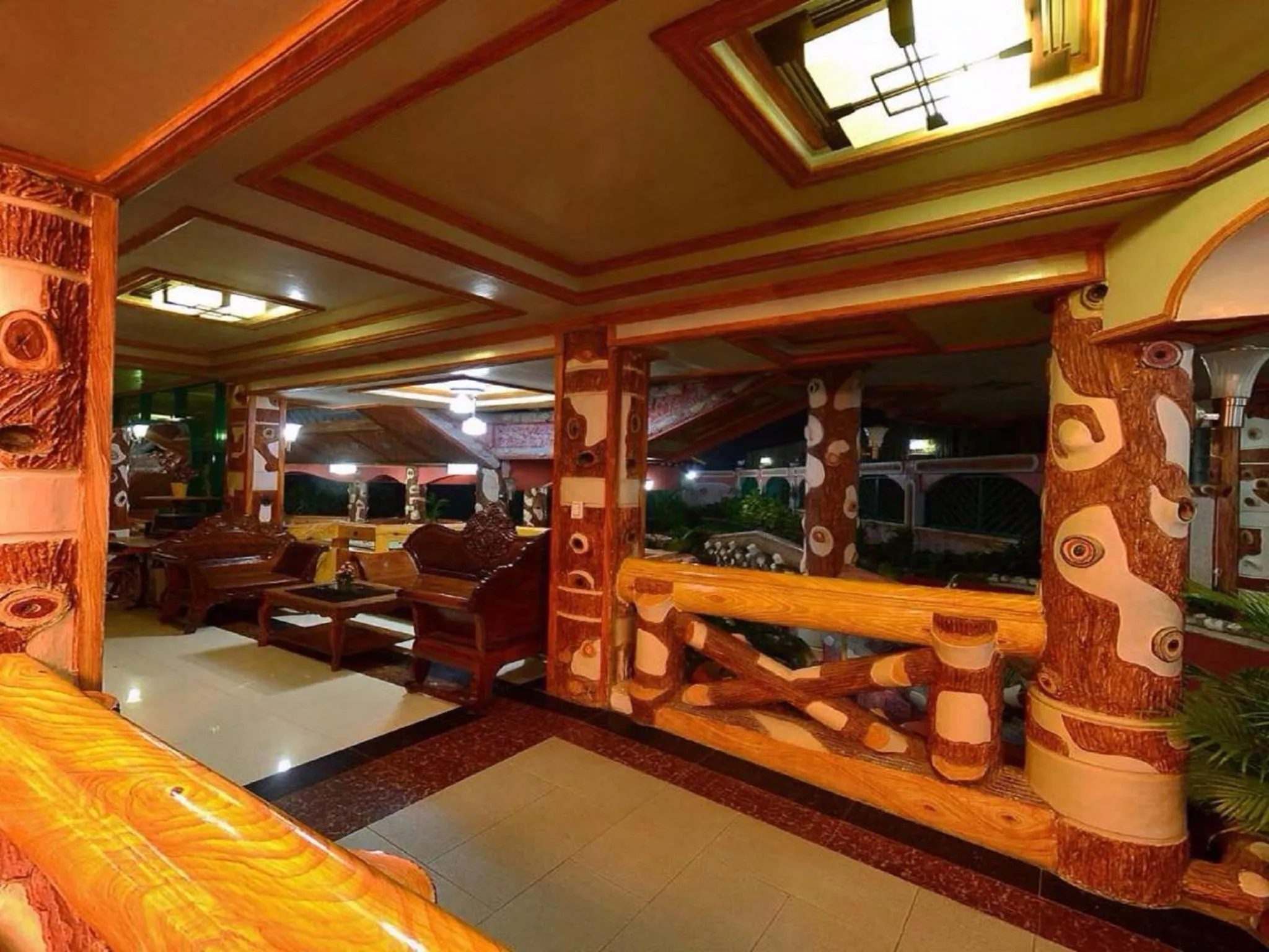 Lobby or reception in Big Creek Mansion