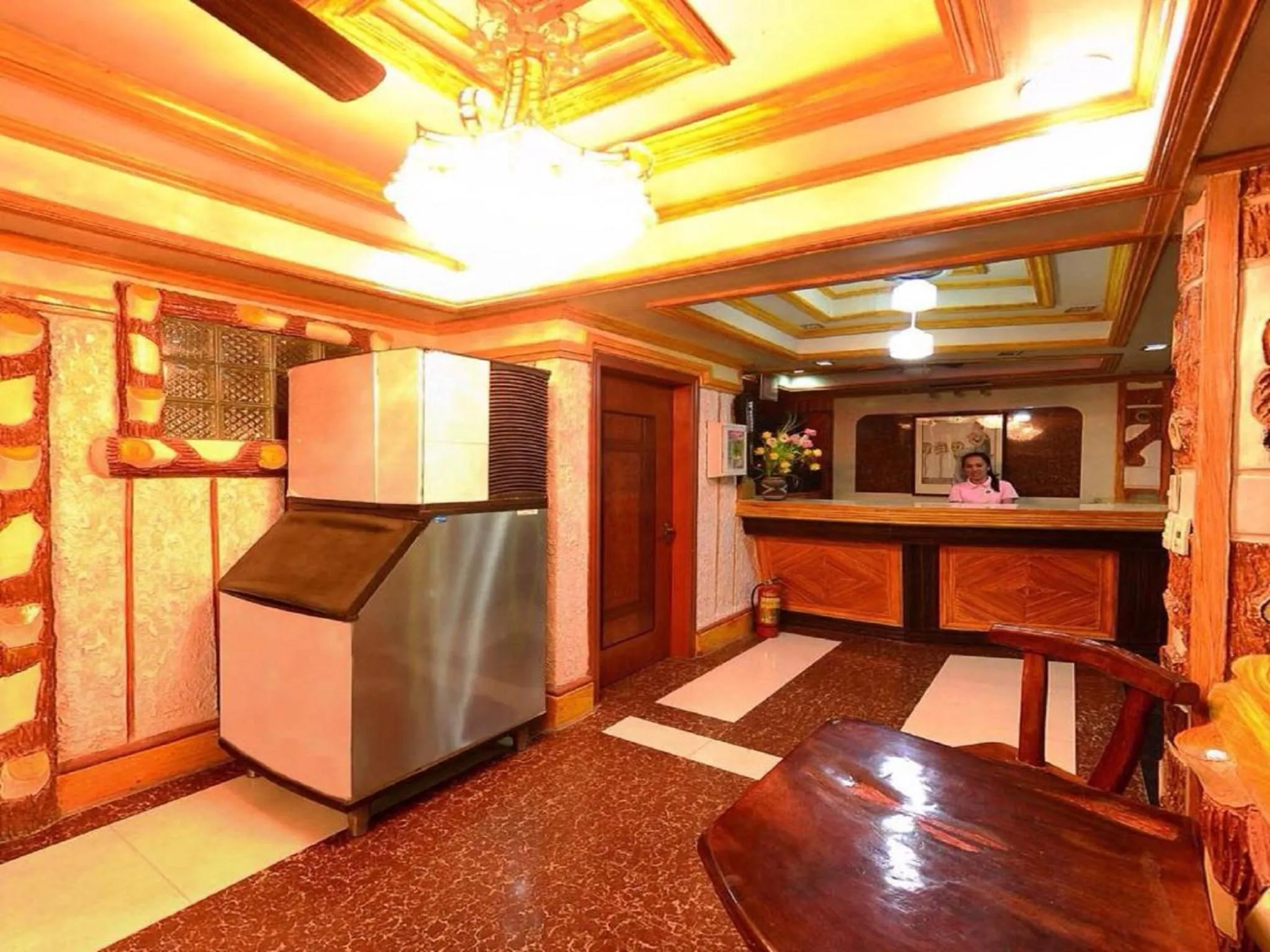 Lobby or reception in Big Creek Mansion