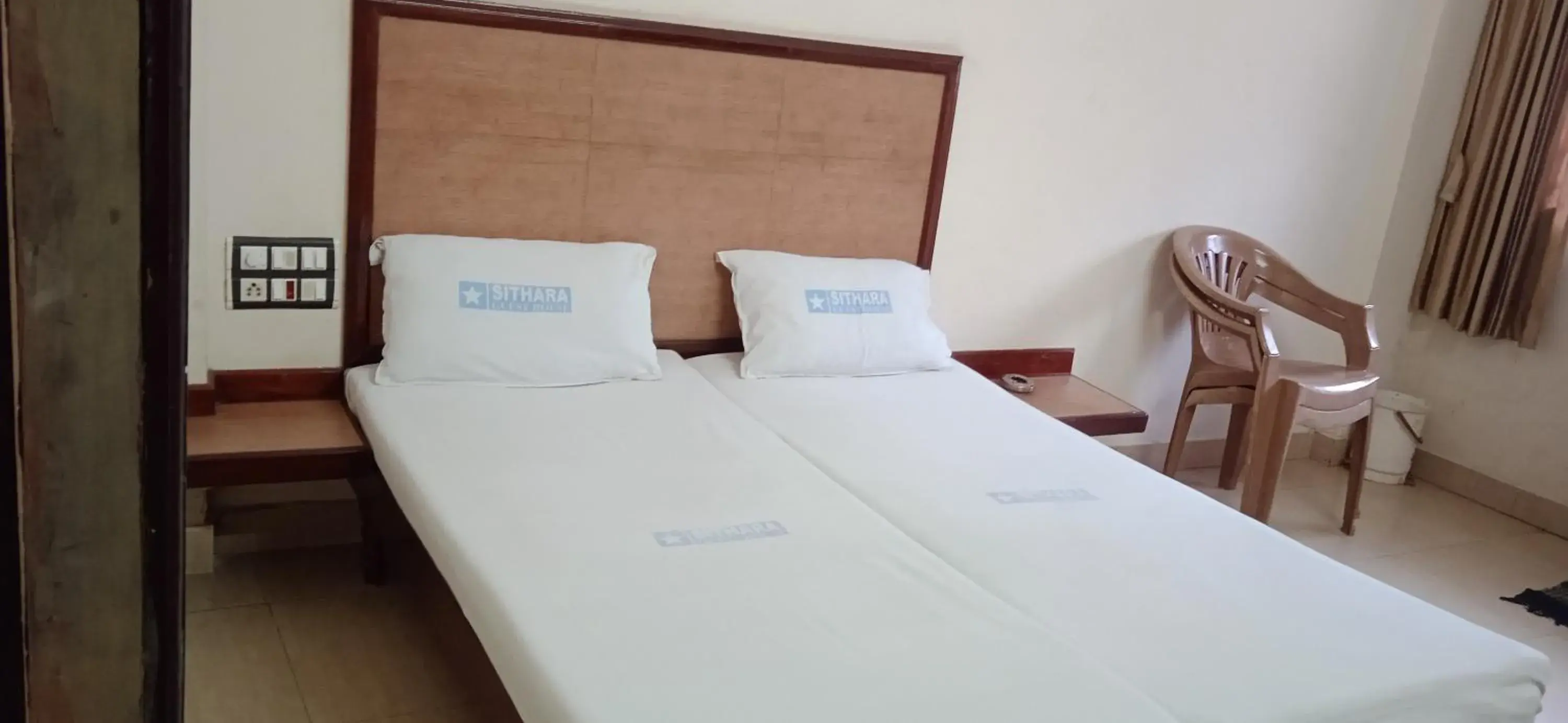 Deluxe Double Room - single occupancy in Sithara Guest House Deluxe Double Room - single occupancy in Sithara Guest House