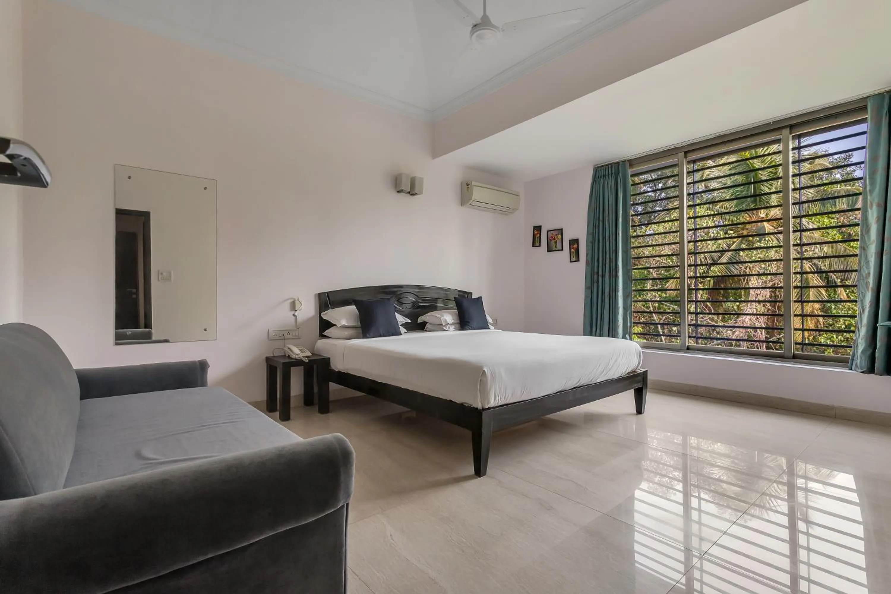 Bedroom, Bed in Arotel Rooms & Suites