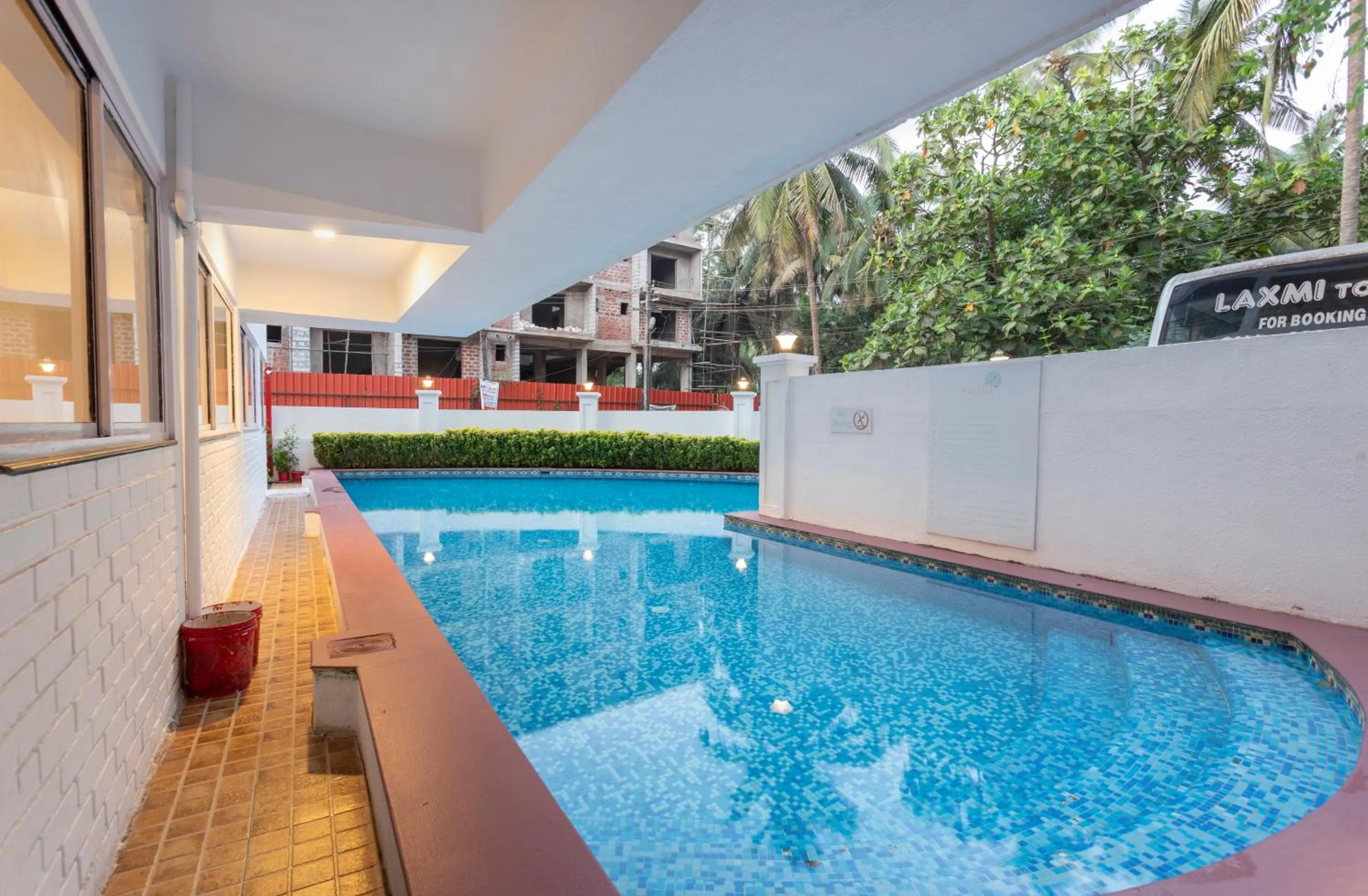 Swimming pool in Arotel Rooms & Suites