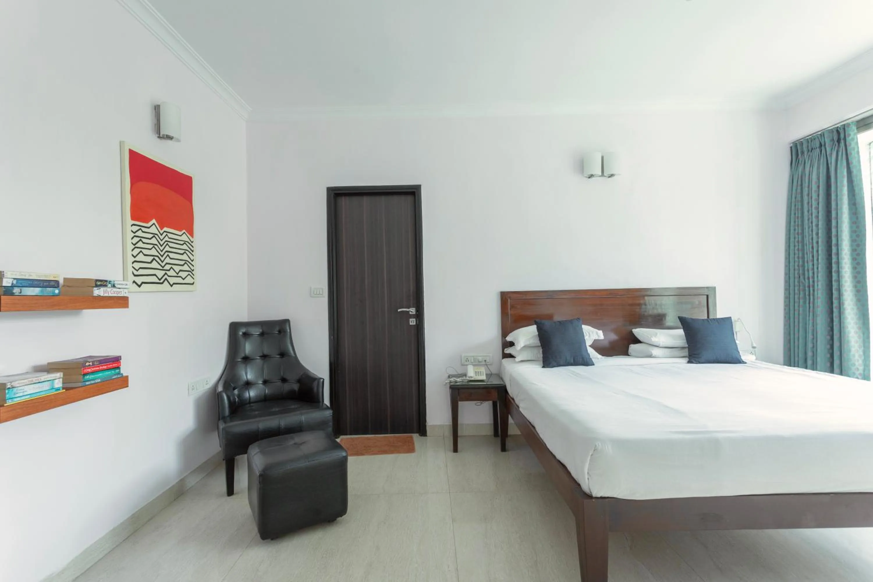 Photo of the whole room, Bed in Arotel Rooms & Suites