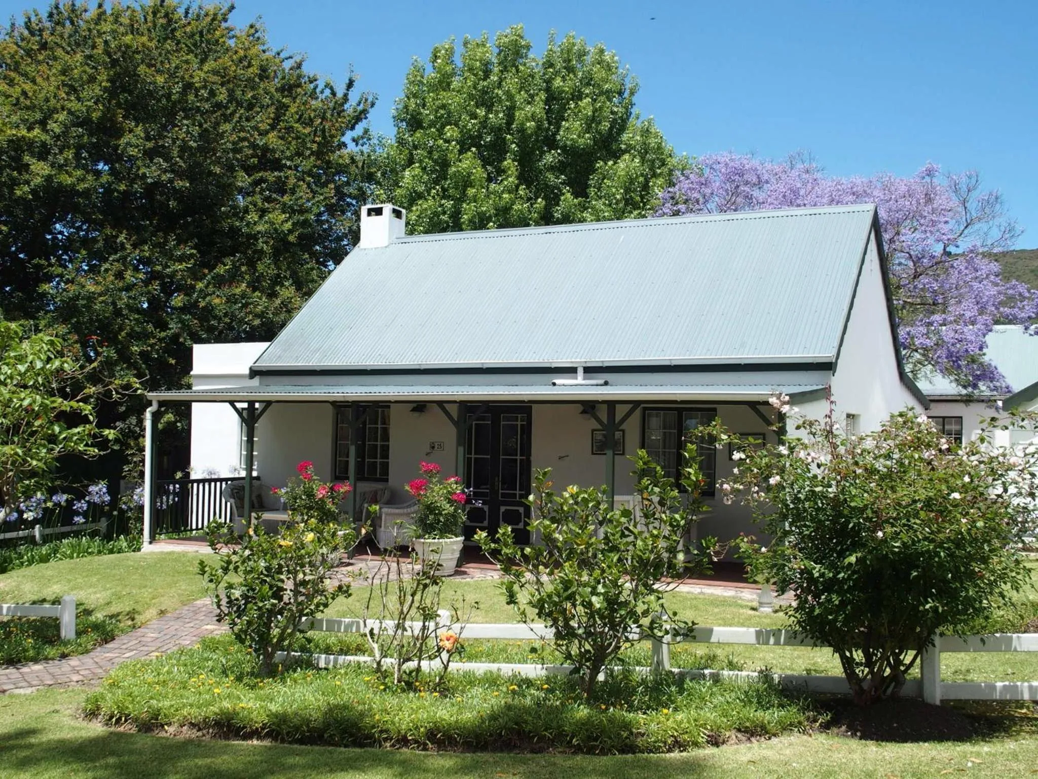 Property building in Belvidere Manor Lagoonside Cottages