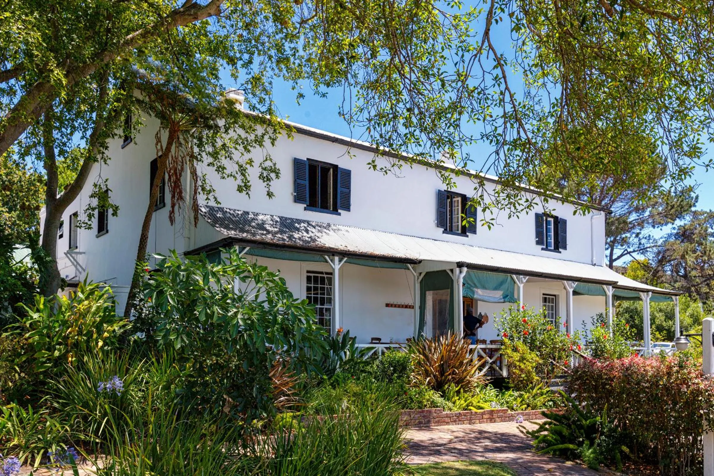 Property building in Belvidere Manor Lagoonside Cottages