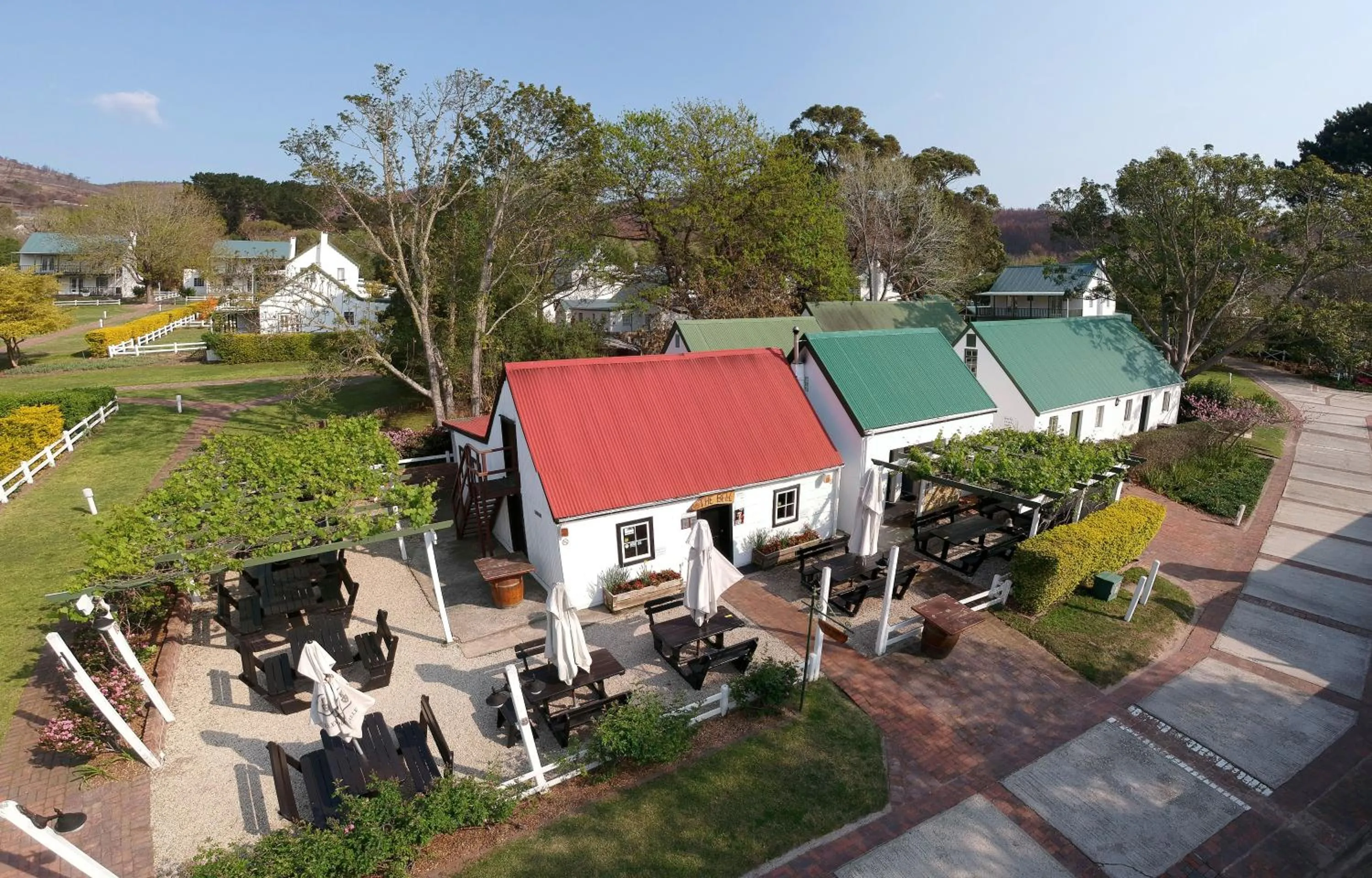 Food and drinks in Belvidere Manor Lagoonside Cottages