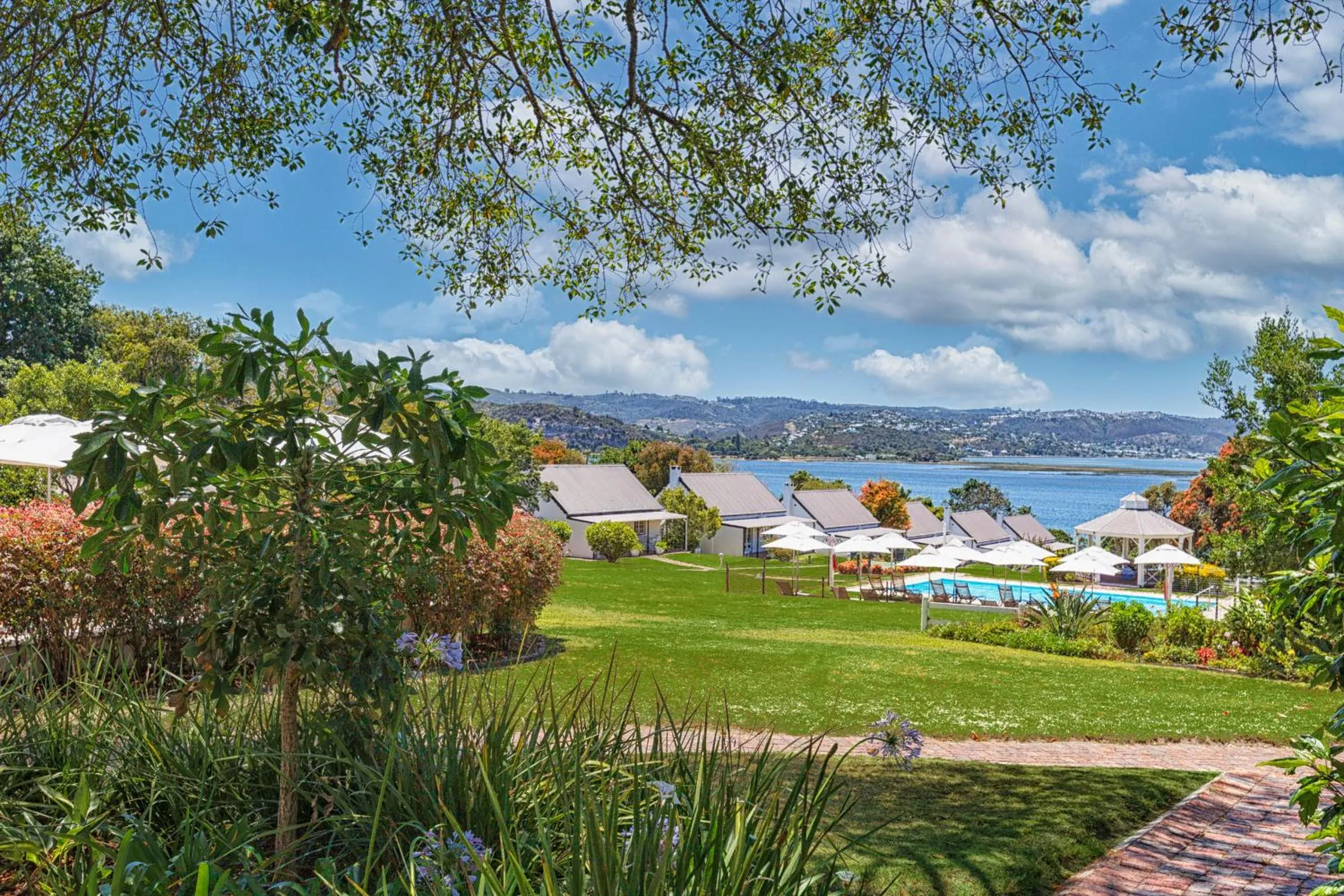Lake view in Belvidere Manor Lagoonside Cottages