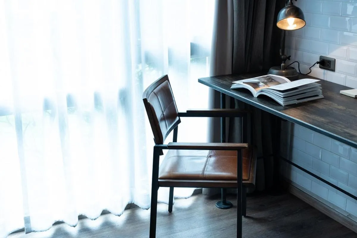 hair dresser in Tints of Blue Hotel