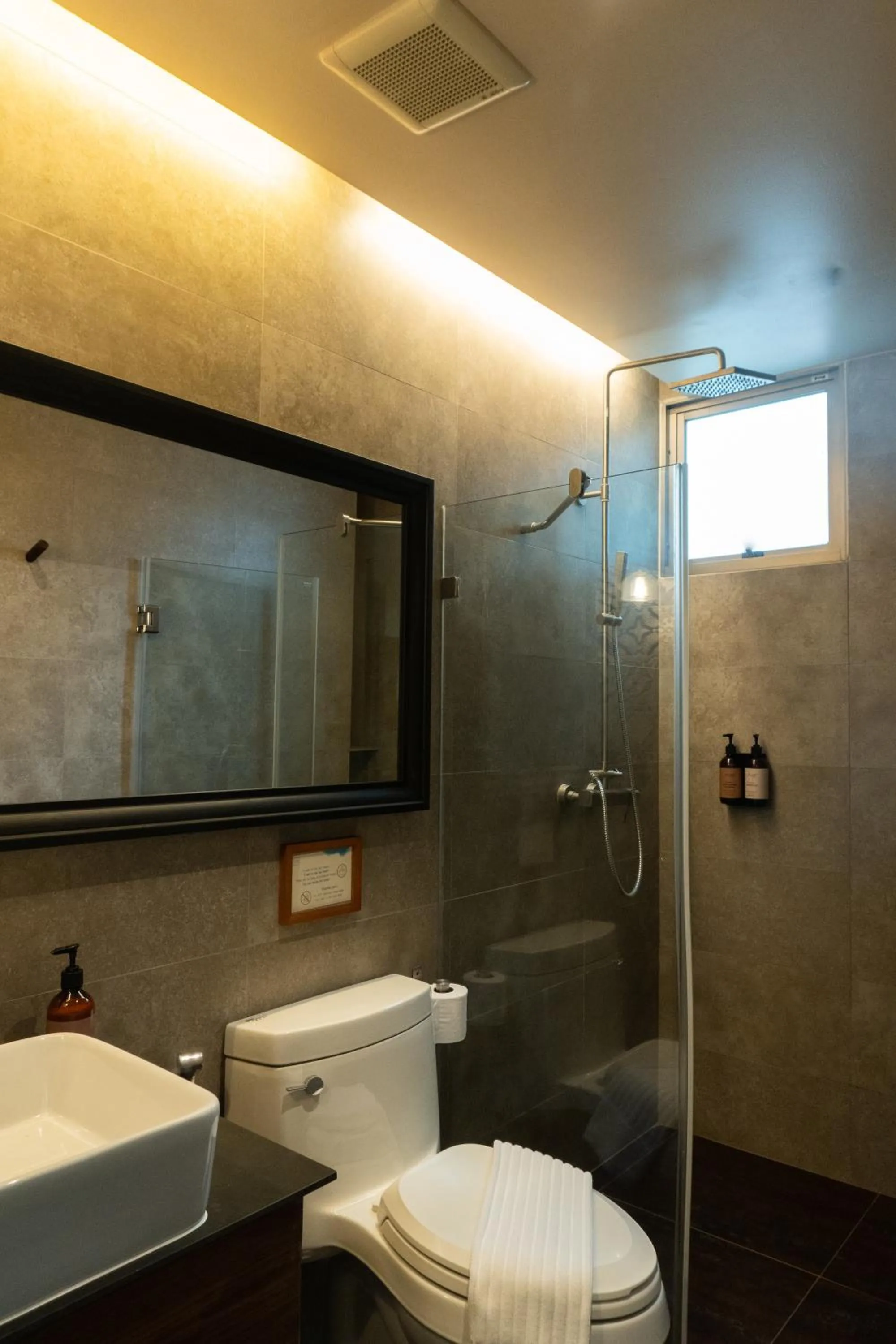 Bathroom in Tints of Blue Hotel