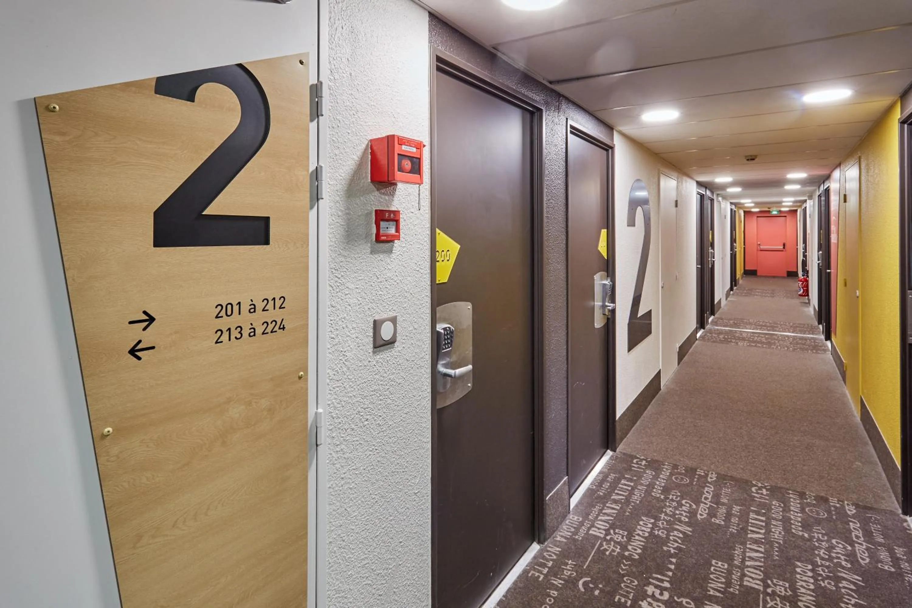 Decorative detail in B&B HOTEL Le Havre Harfleur 2