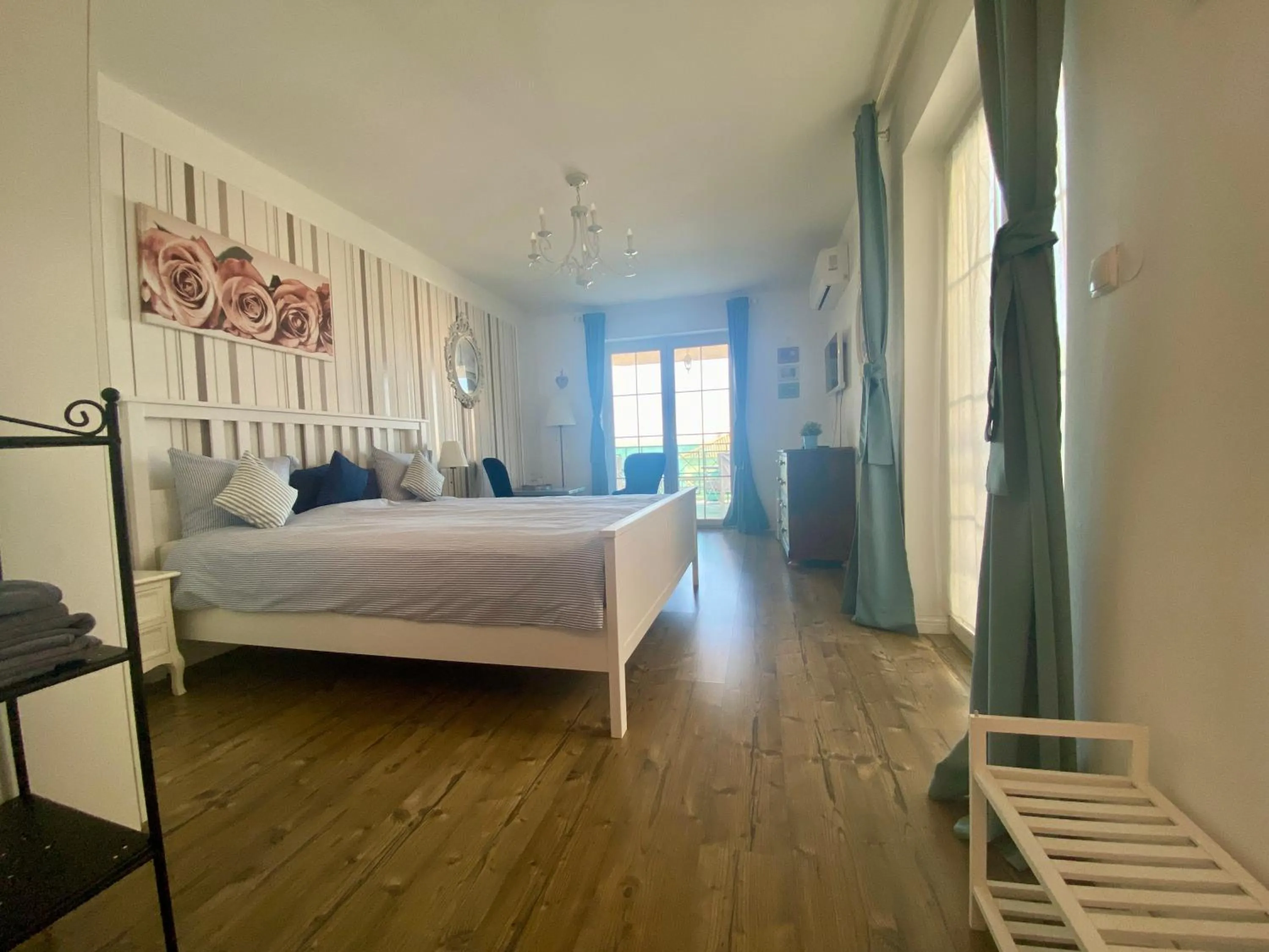 Photo of the whole room, Bed in Rooms Villa Harmonie - Adults Only +14