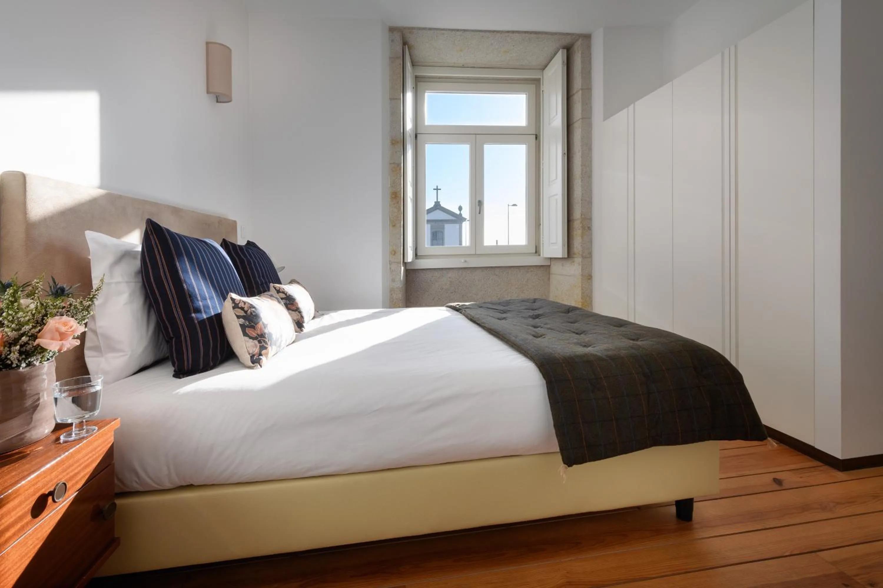 Bed in Condes de Azevedo Palace Apartments