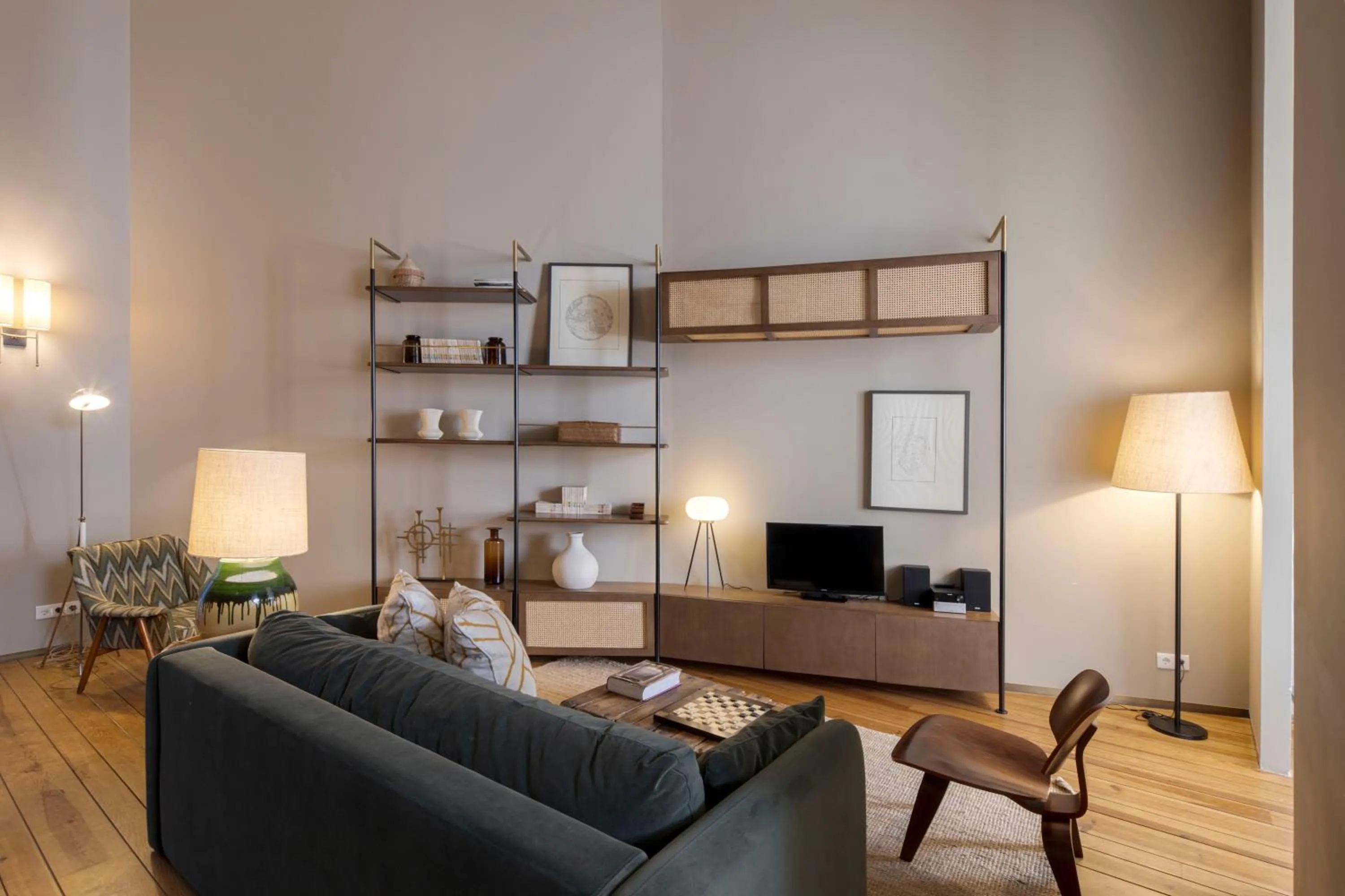 TV and multimedia in Condes de Azevedo Palace Apartments