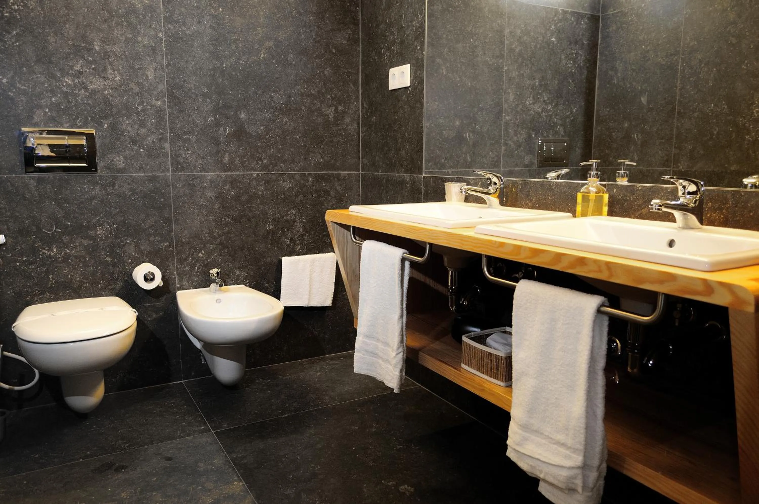 Bathroom in Condes de Azevedo Palace Apartments