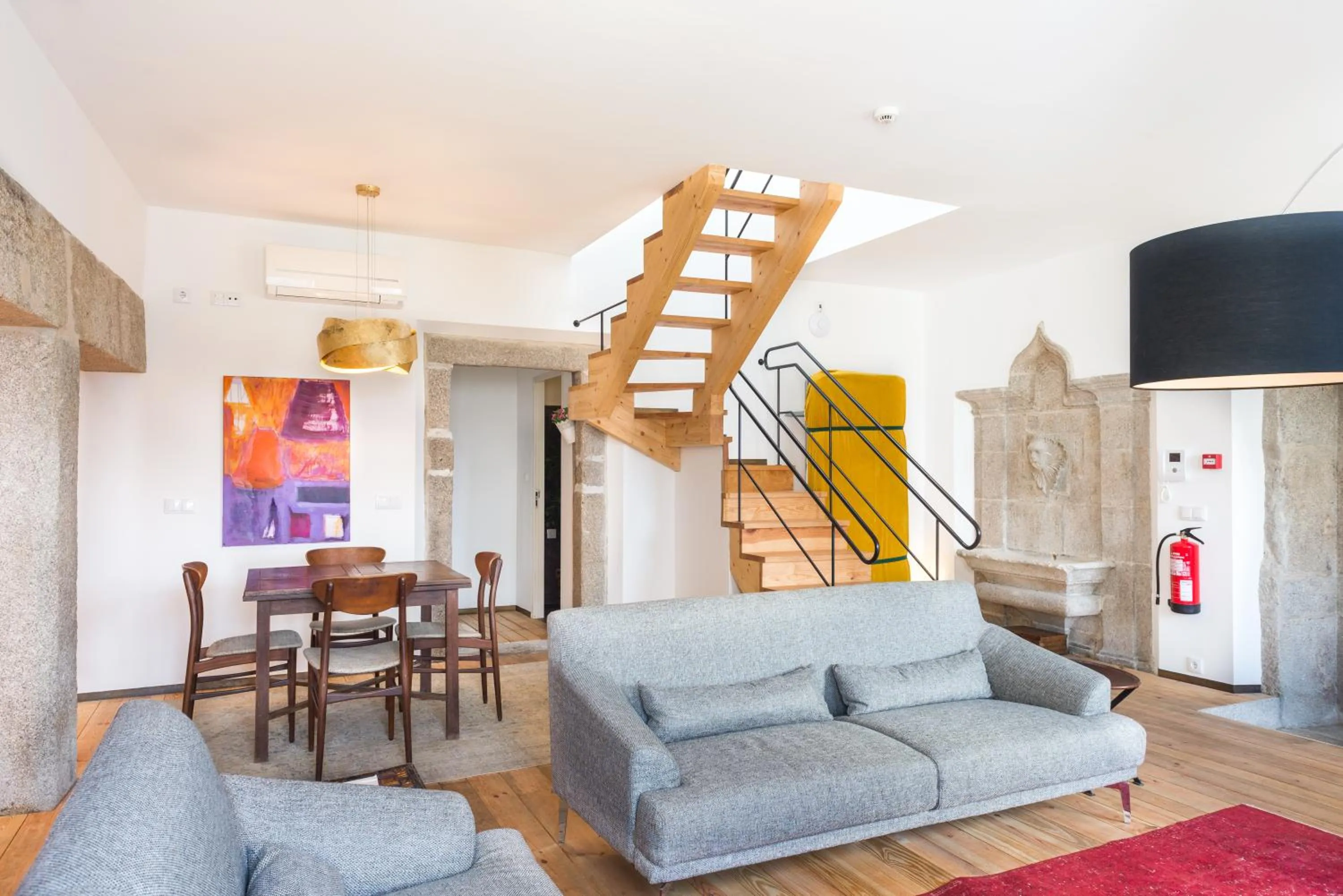 Living room in Condes de Azevedo Palace Apartments