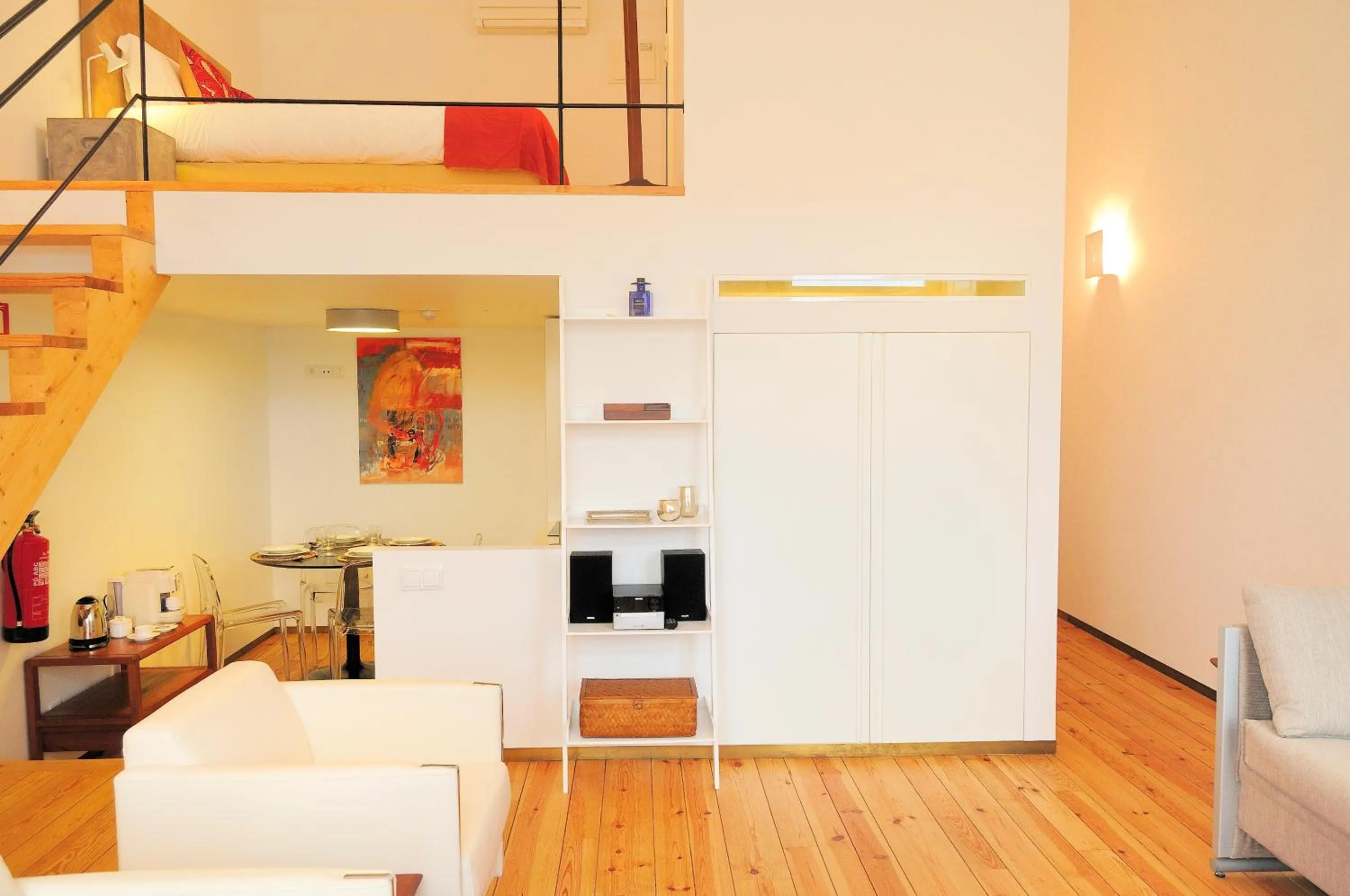 Living room in Condes de Azevedo Palace Apartments