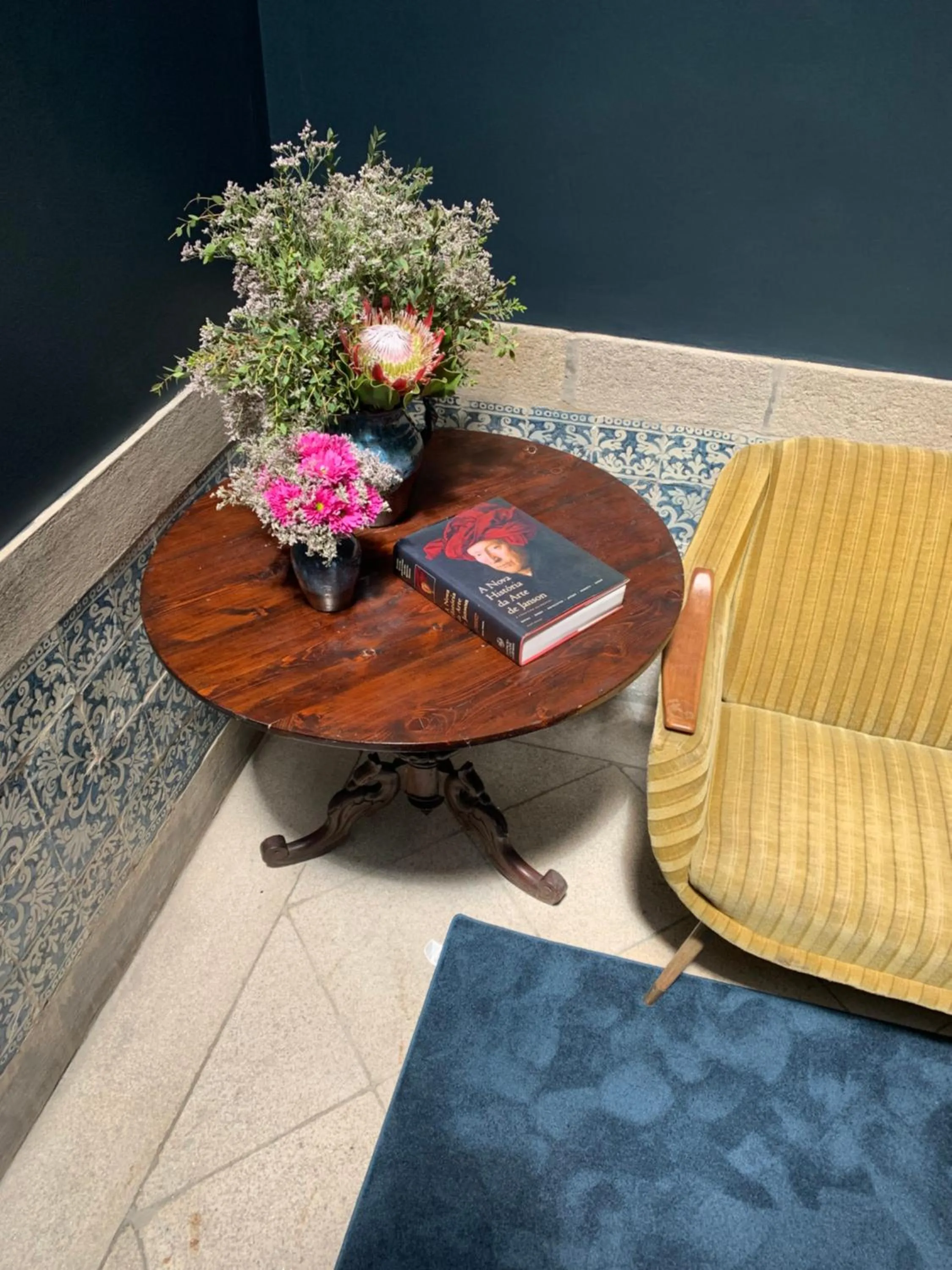 Decorative detail in Condes de Azevedo Palace Apartments