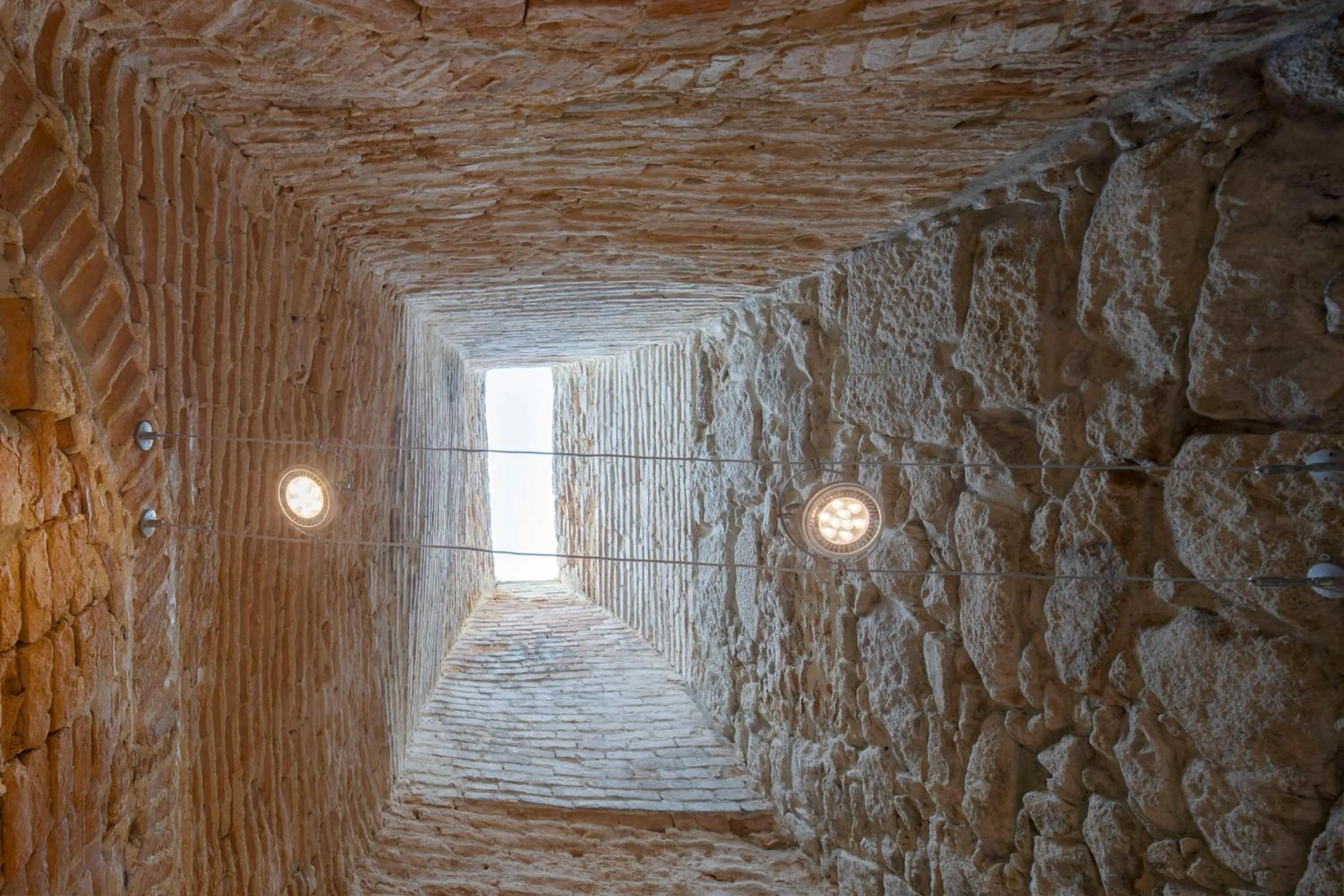 Property building in Condes de Azevedo Palace Apartments