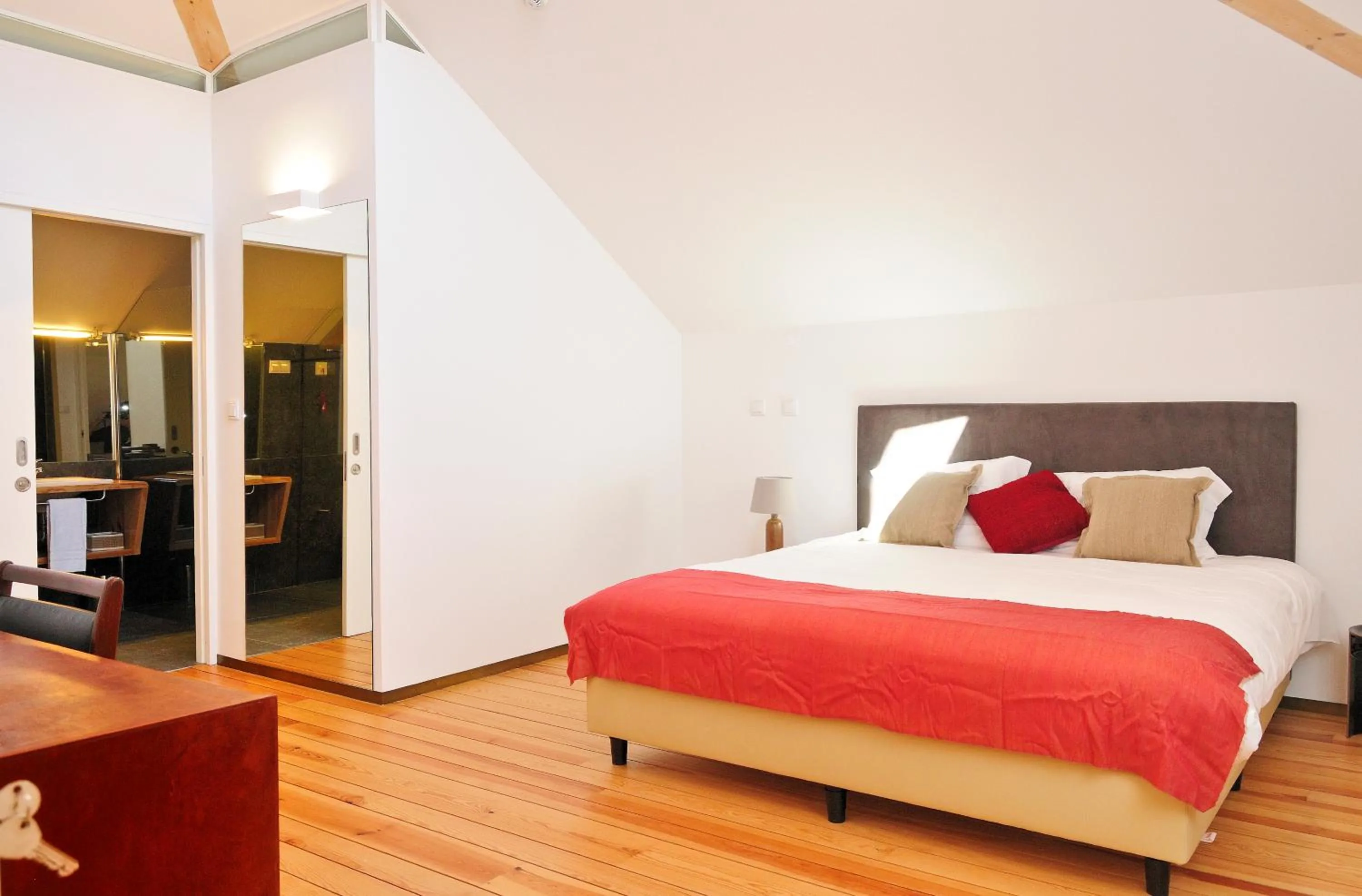 Bedroom, Bed in Condes de Azevedo Palace Apartments