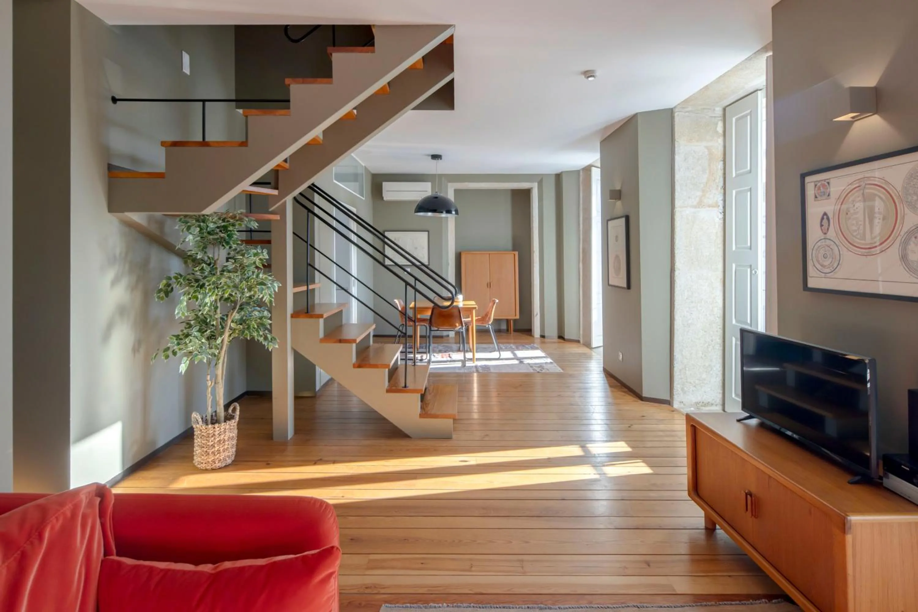 Living room in Condes de Azevedo Palace Apartments