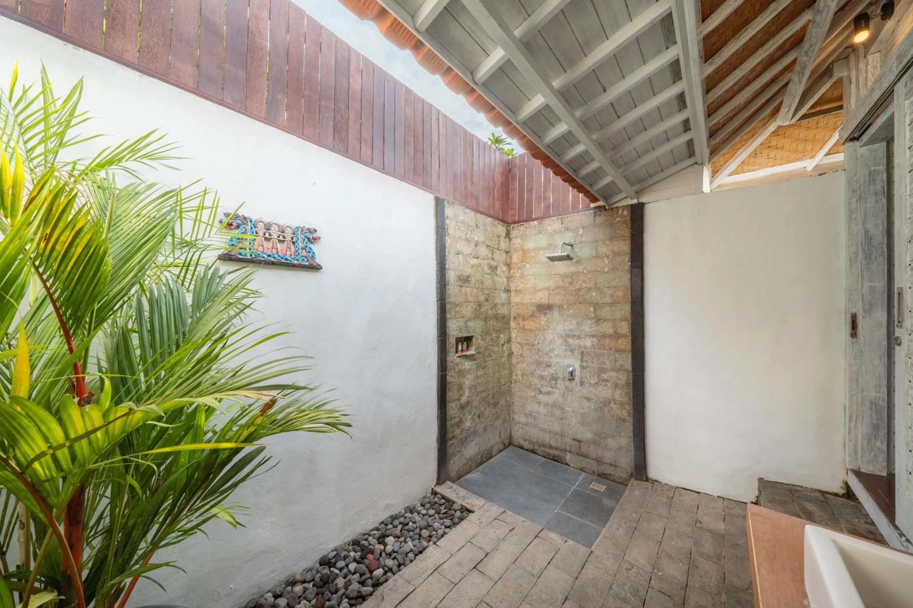 Open Air Bath in Bukit Taman Cottages