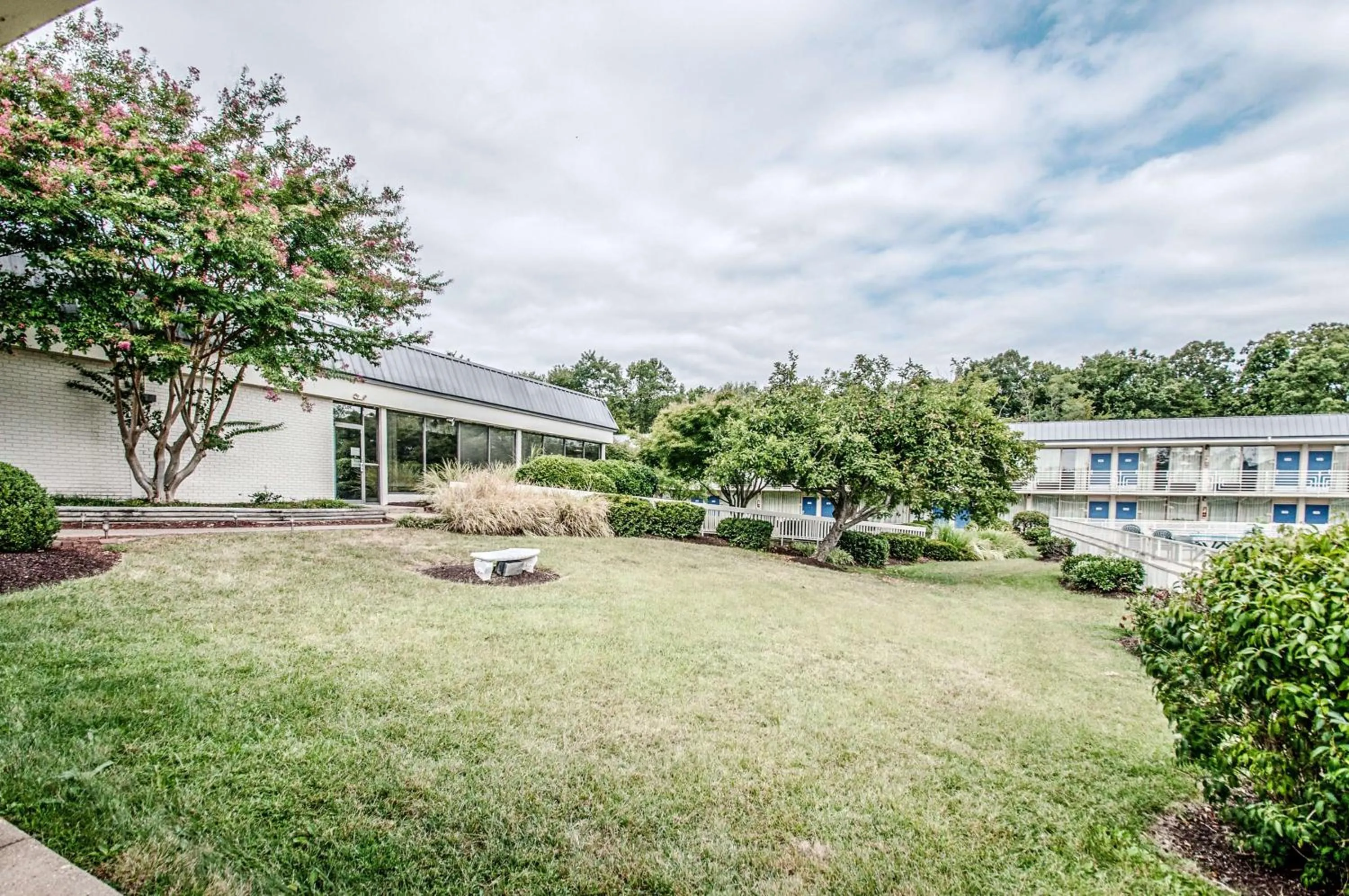 Property building in Motel 6-Dumfries, VA