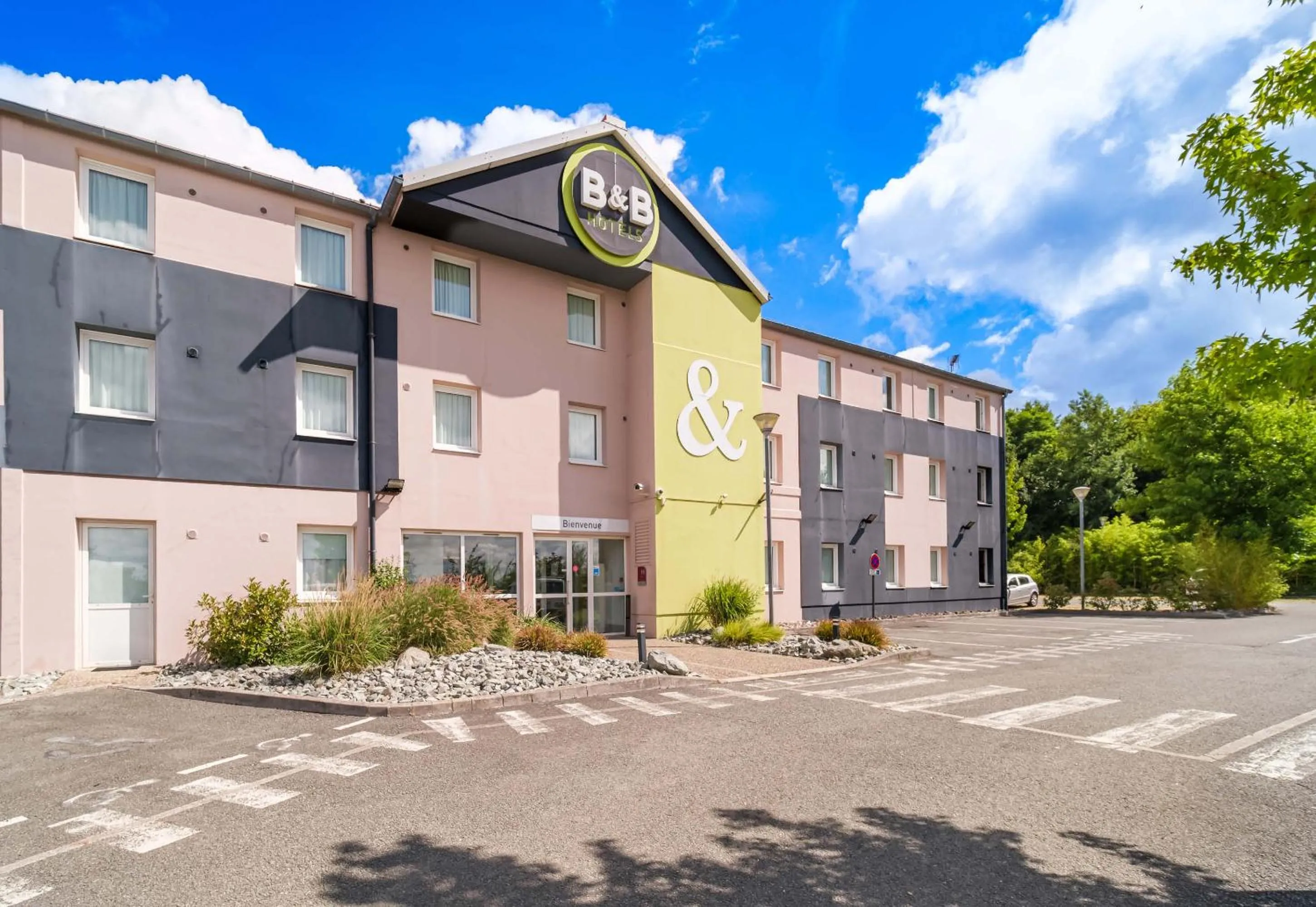 Property building in B&B HOTEL Belfort
