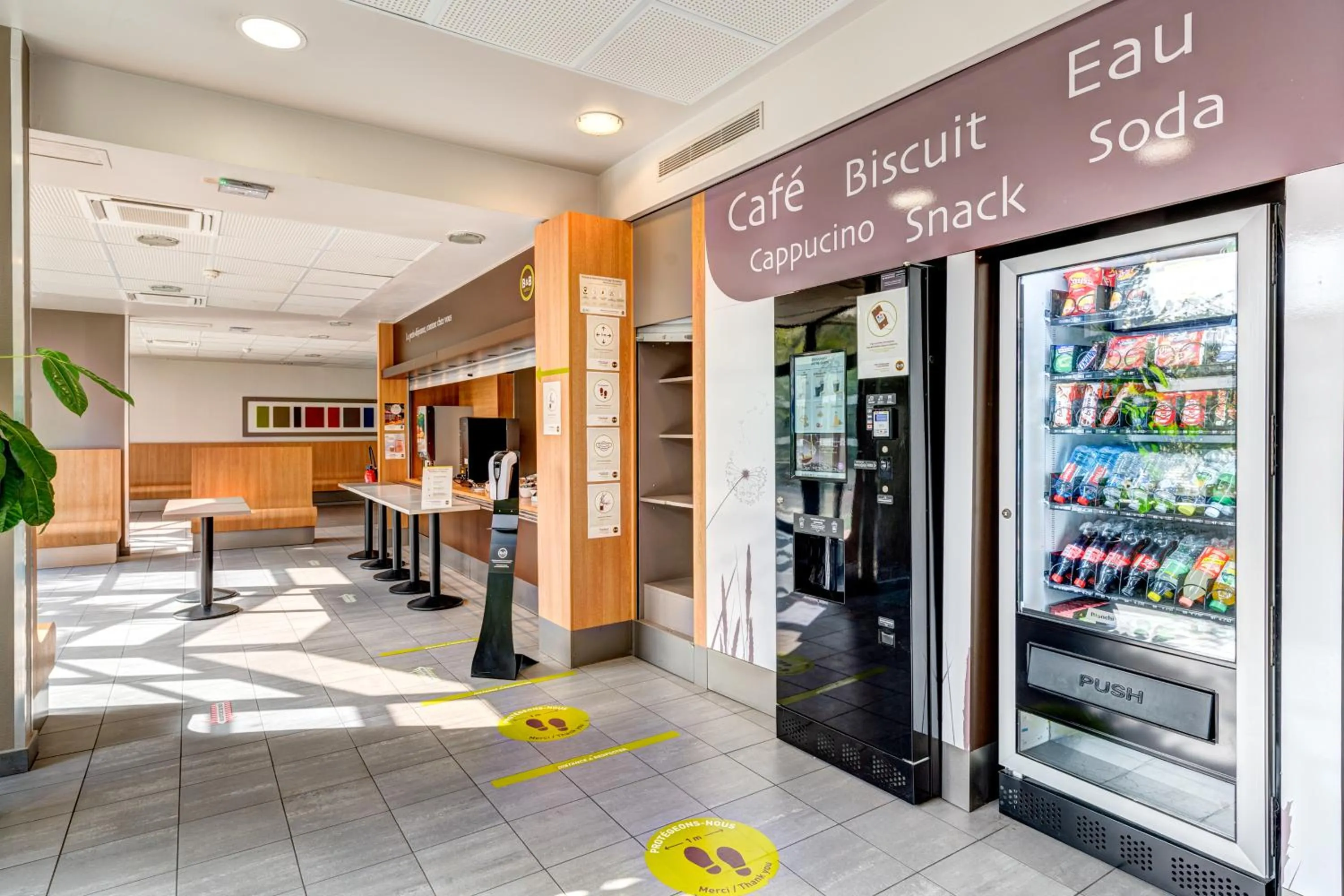Lobby or reception in B&B HOTEL Orly Rungis Aéroport 2 étoiles
