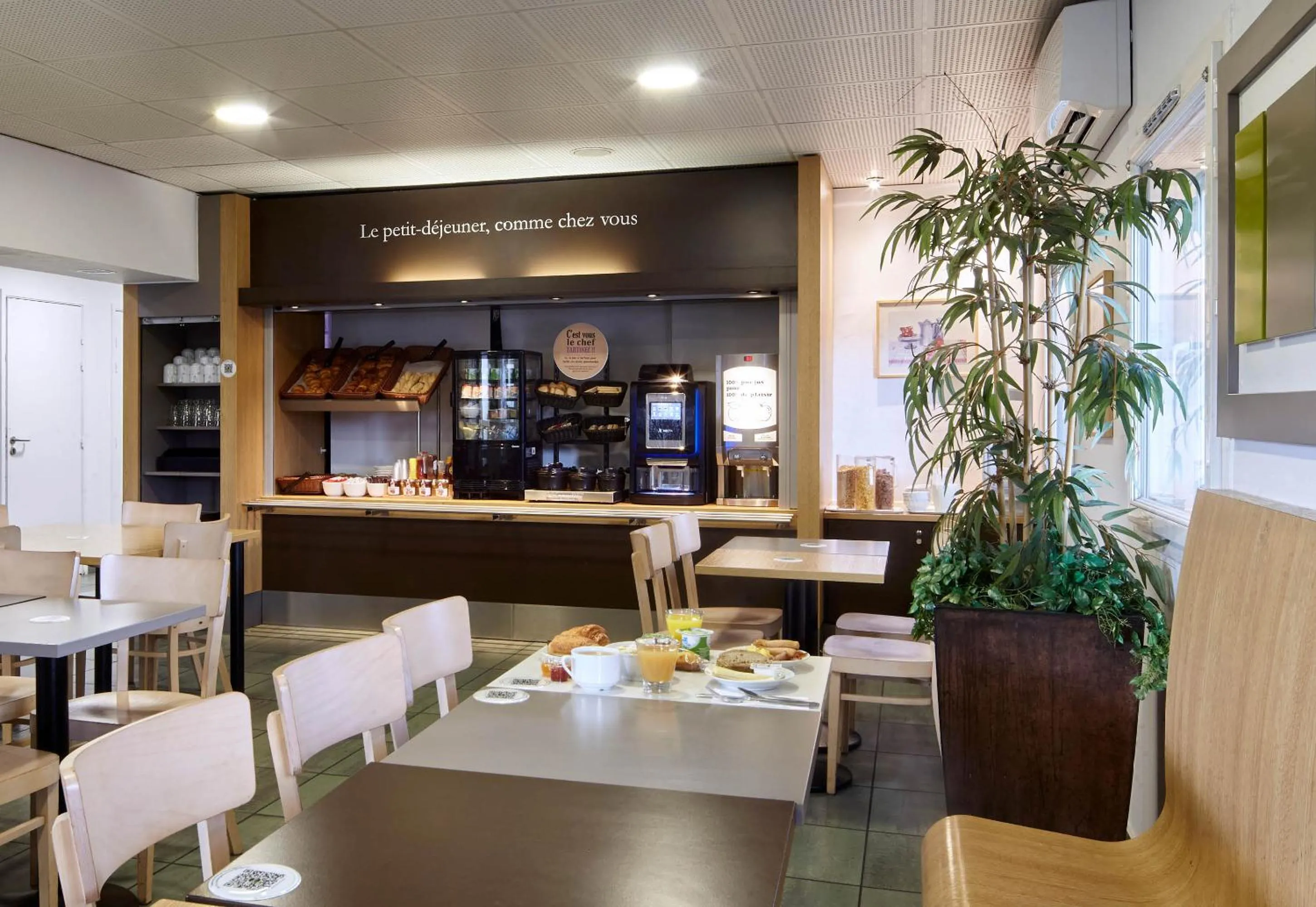 Restaurant/places to eat in B&B HOTEL Orly Chevilly-Larue - Nationale 7