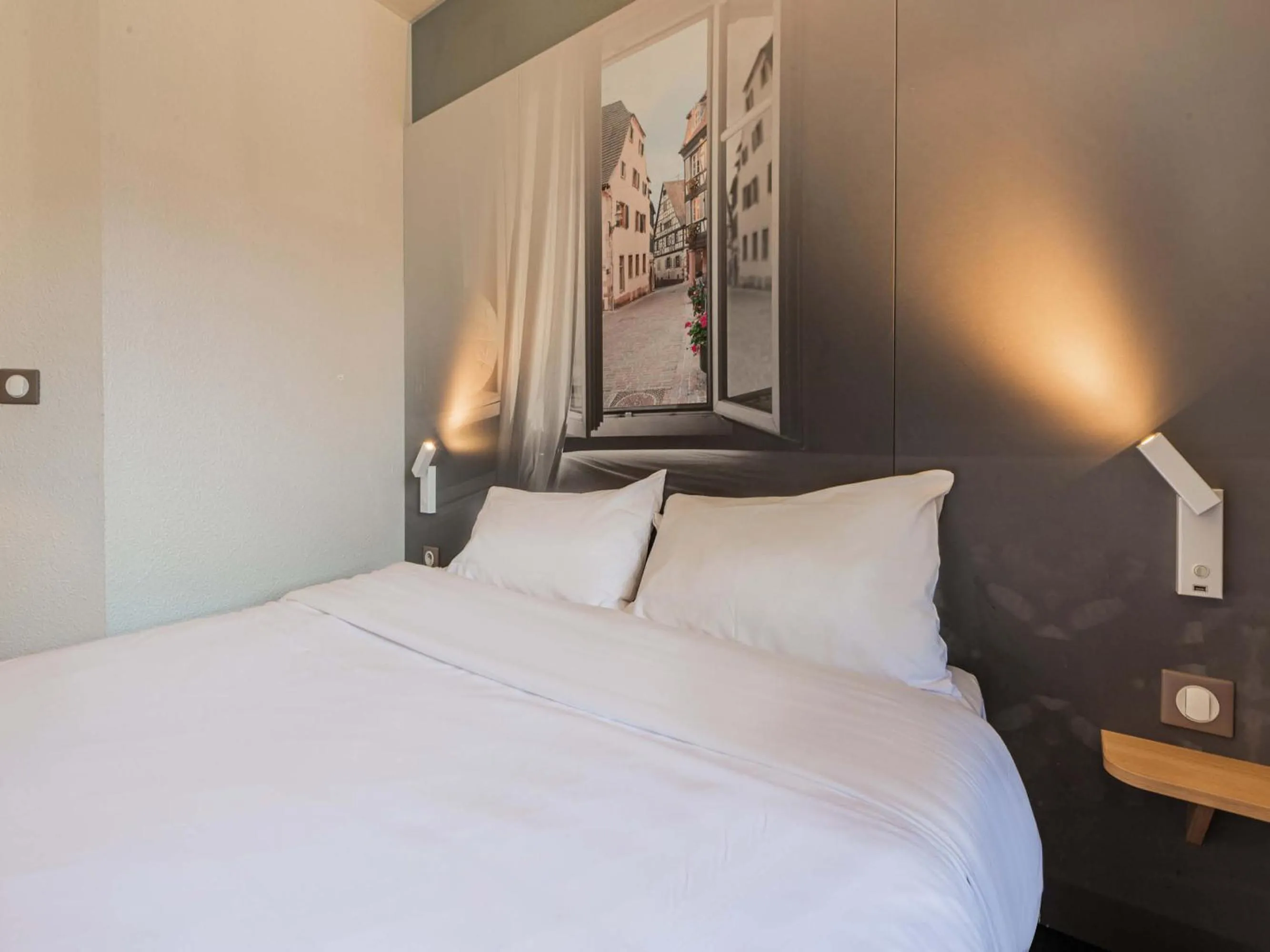 Bedroom, Bed in B&B HOTEL Strasbourg Sud Ostwald