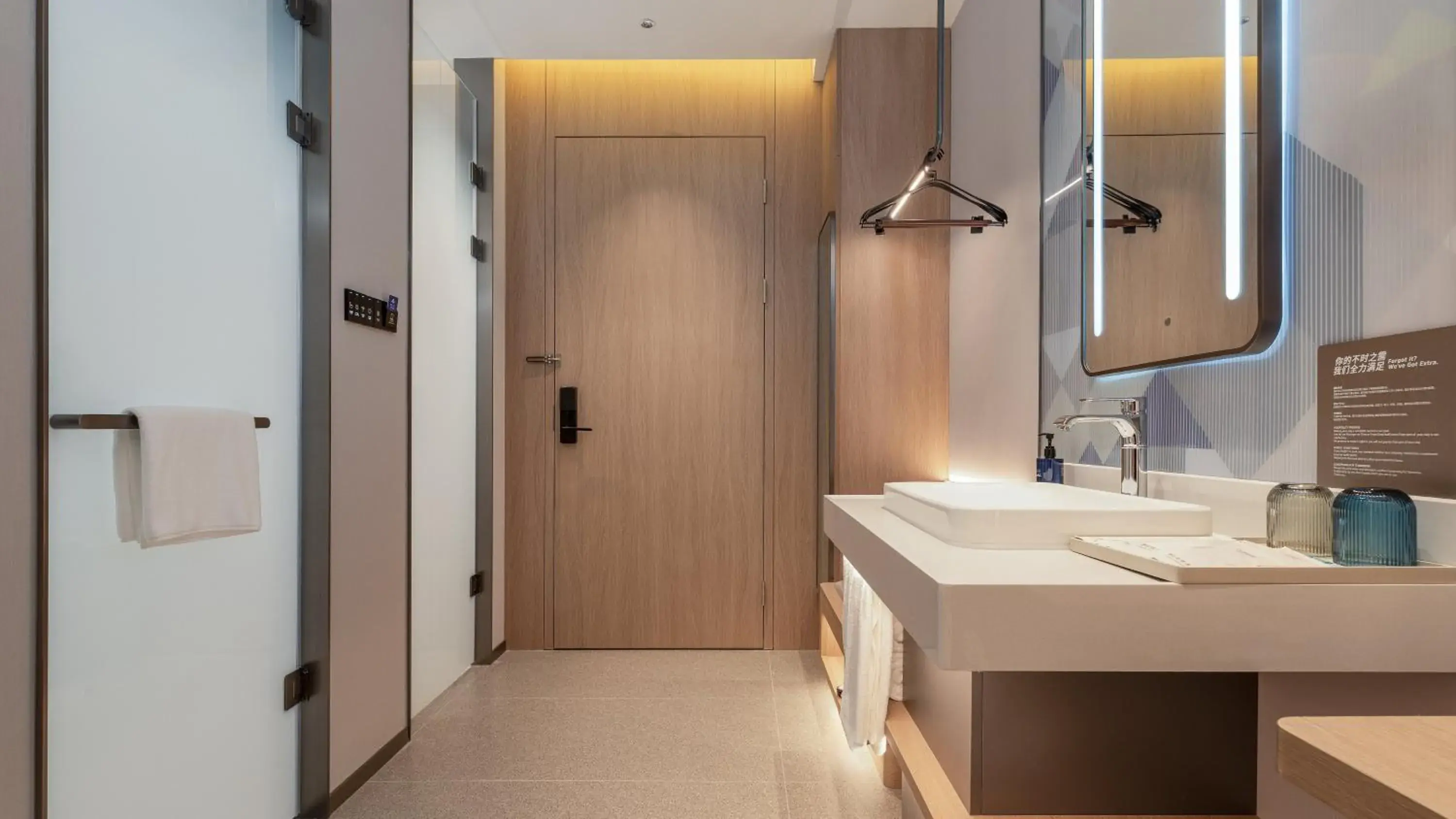 Standard Room in Holiday Inn Express Kunming Dianchi Rixin Road by IHG Standard Room in Holiday Inn Express Kunming Dianchi Rixin Road by IHG