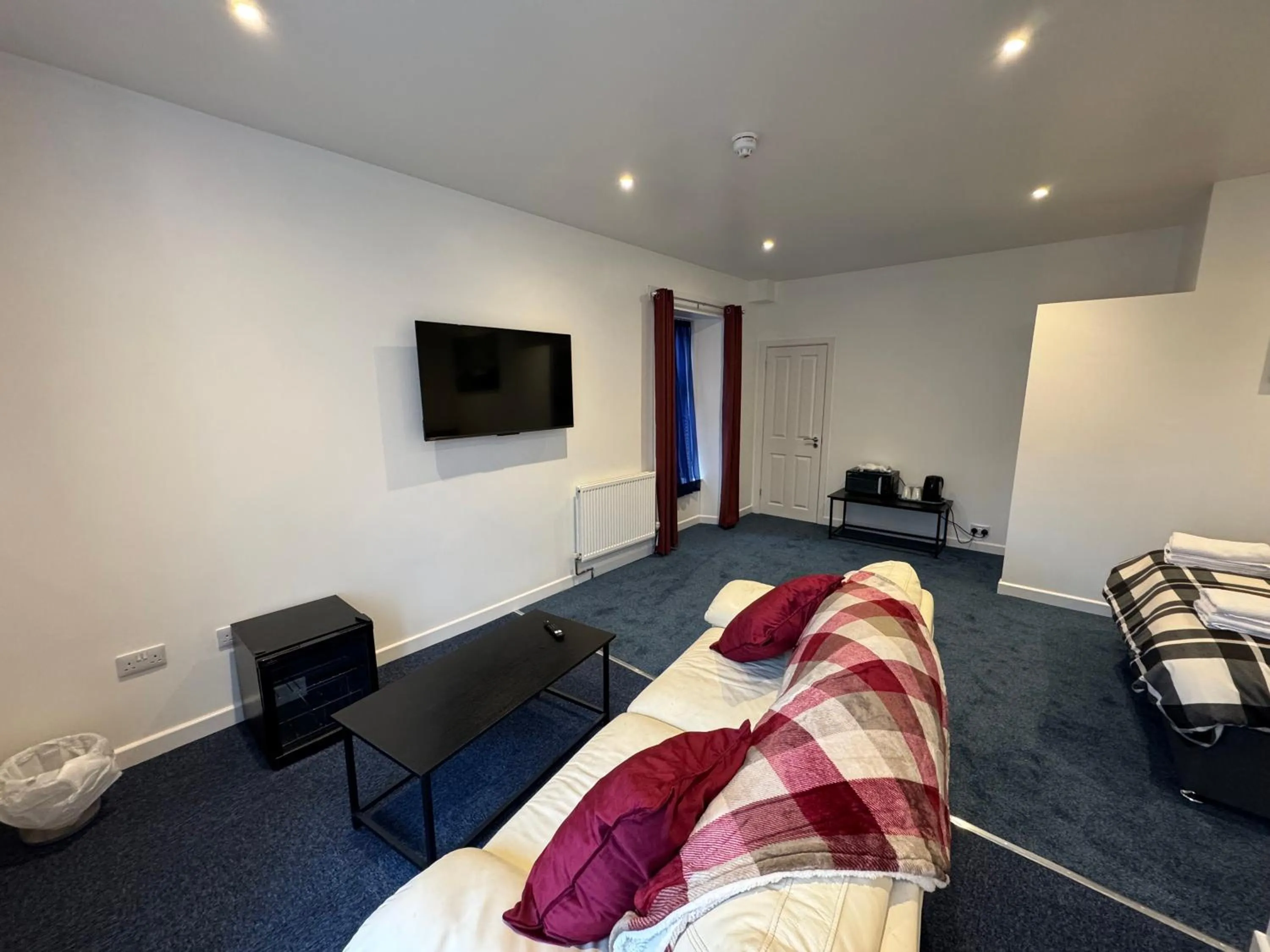 Bed in Grant Arms Hotel