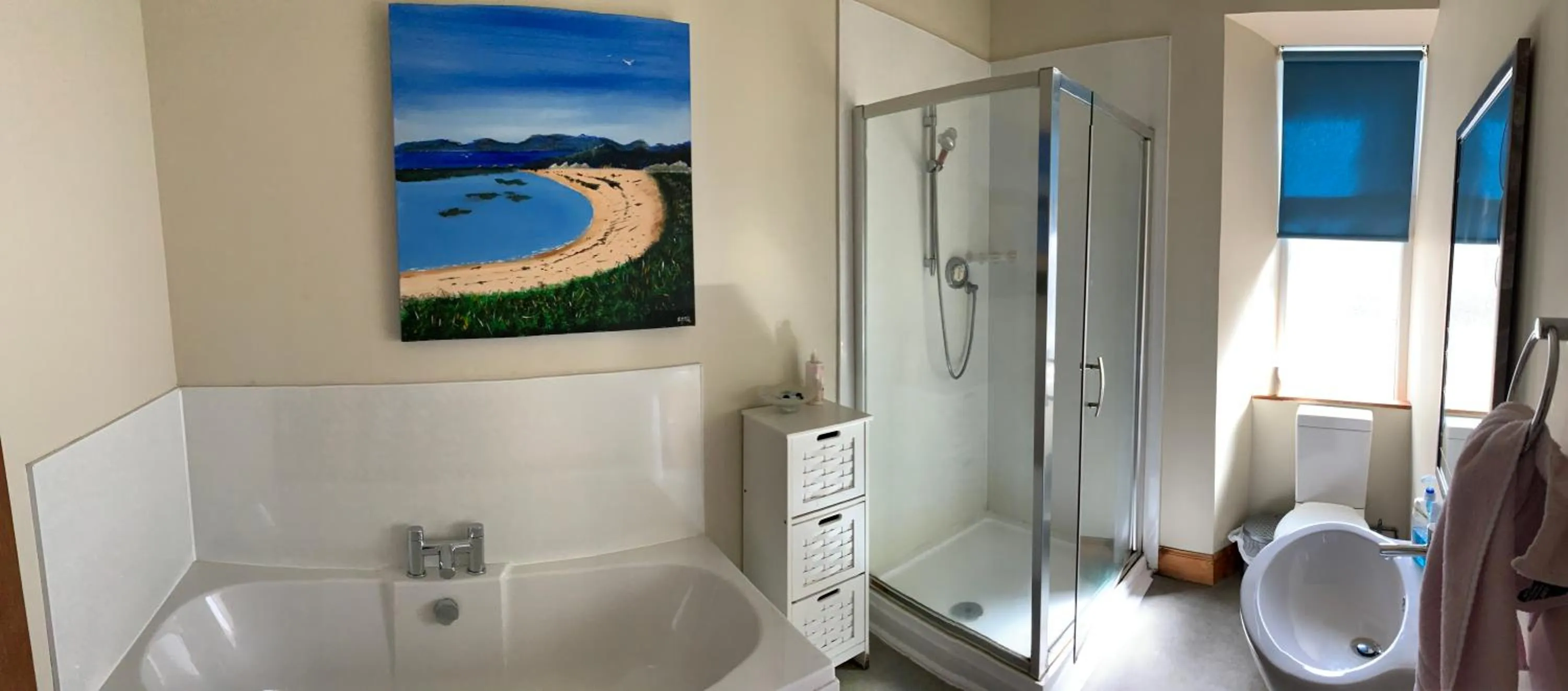 Bathroom in Grant Arms Hotel