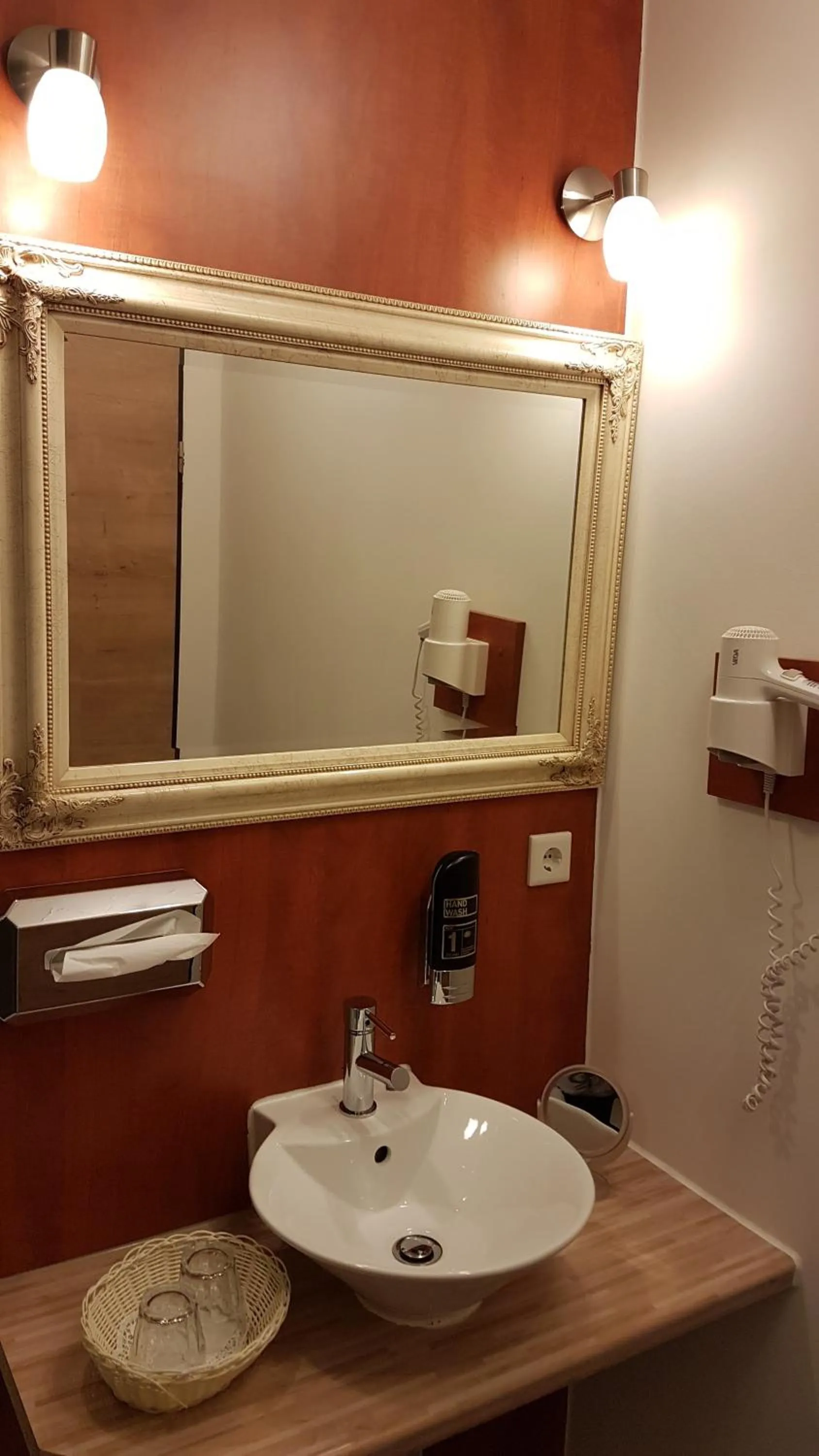 Bathroom in Landhotel-Restaurant Beckmann