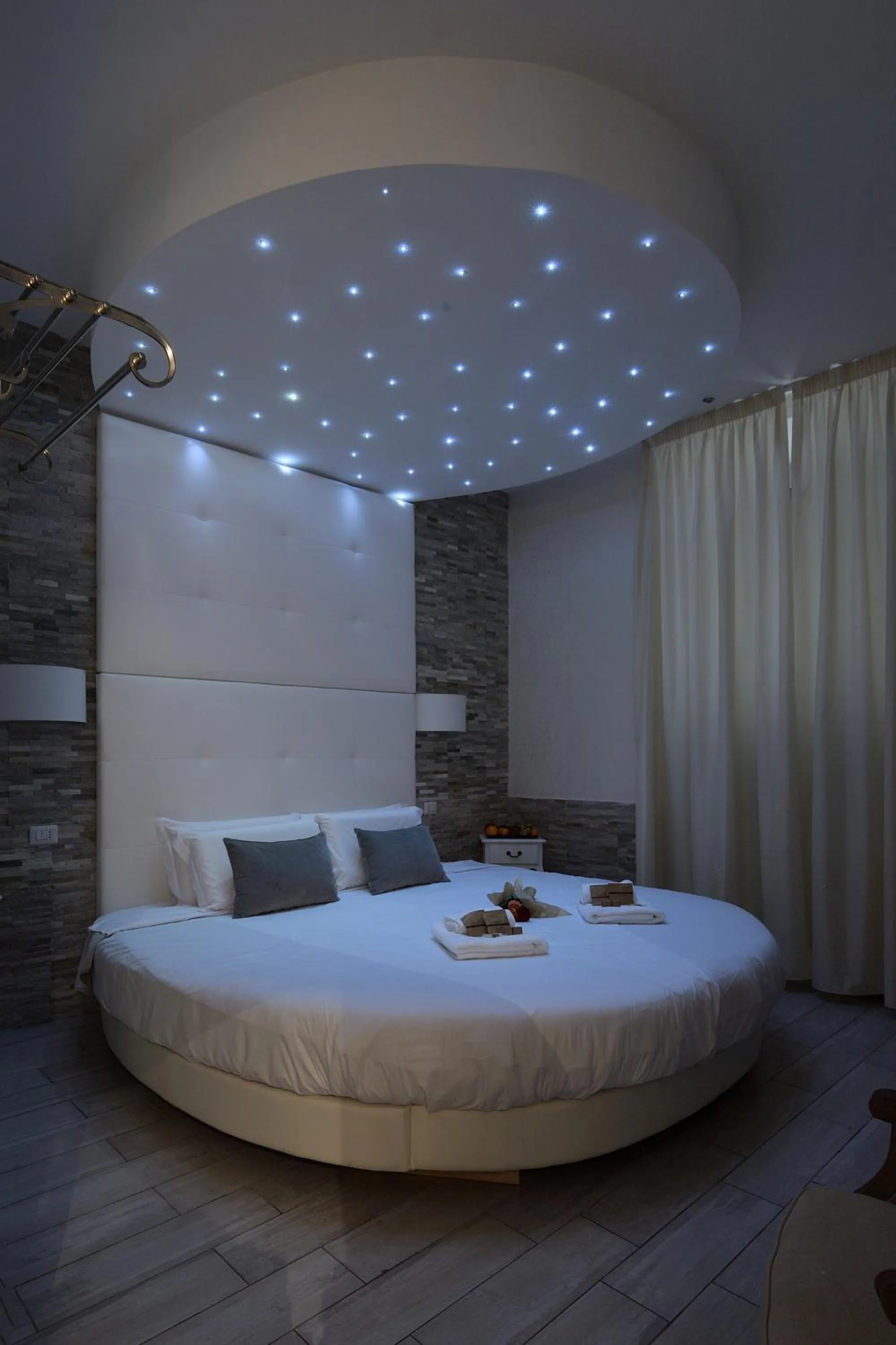 Bed in Vatican Tourist Inn