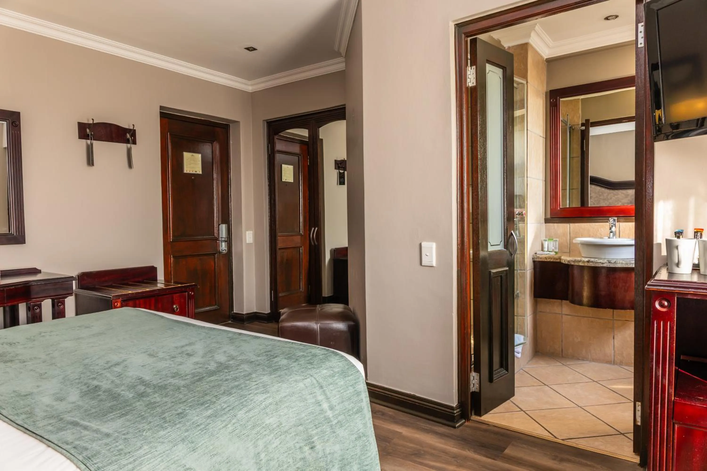 Bedroom, Bed in Premier Hotel Pretoria