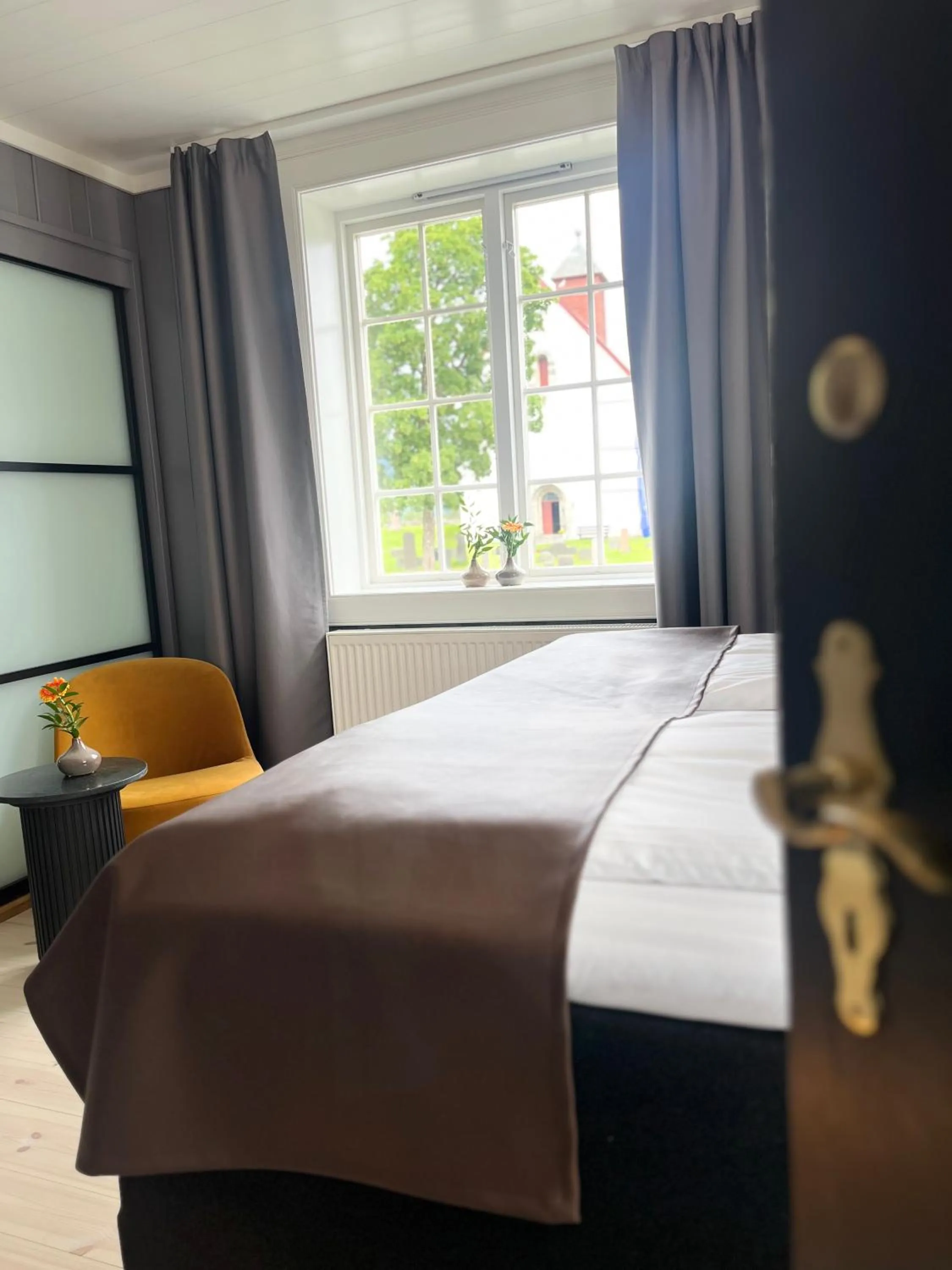 Bedroom, Bed in Granavolden Hotel & Gjæstgiveri