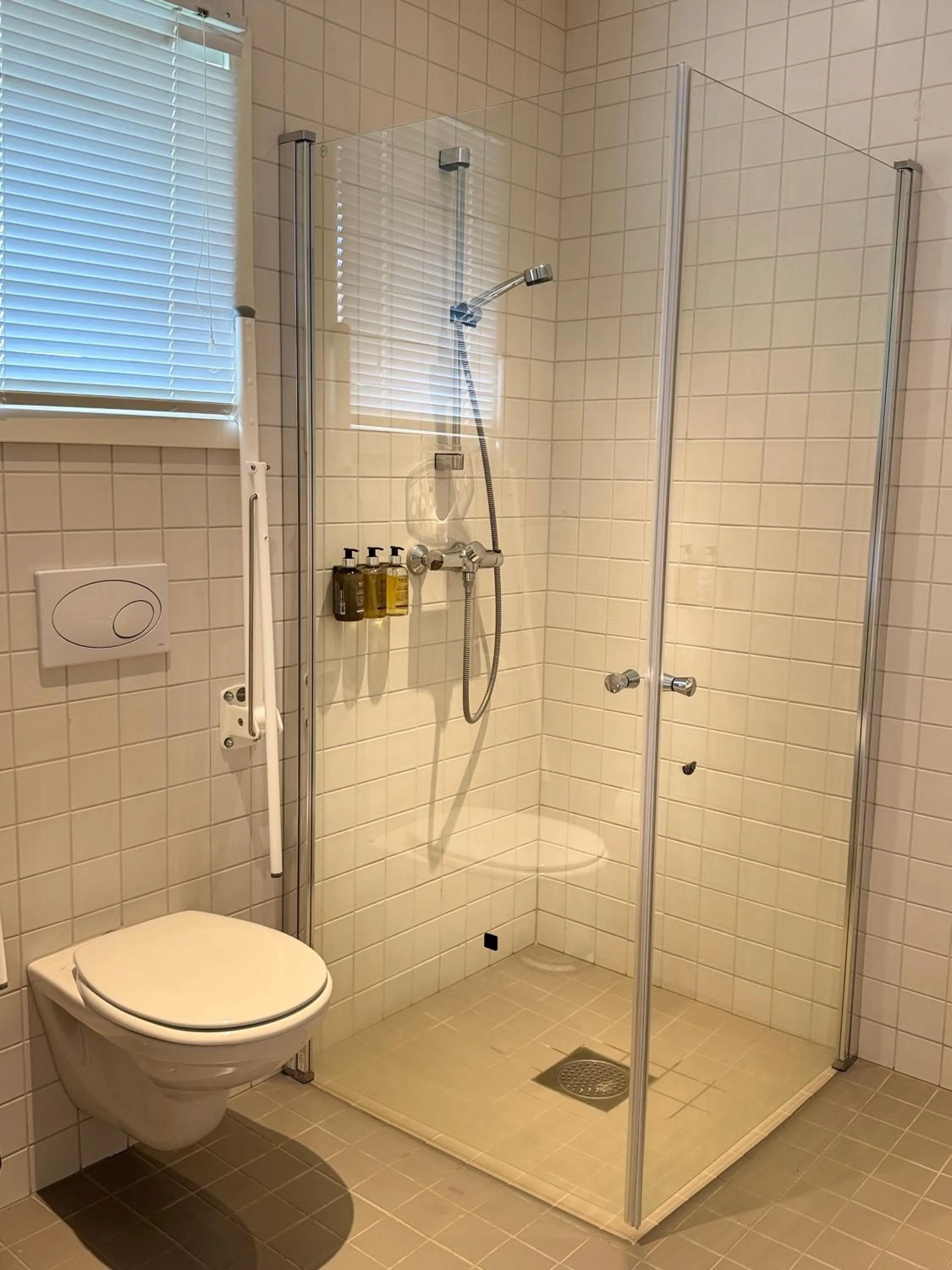 Bathroom in Granavolden Hotel & Gjæstgiveri