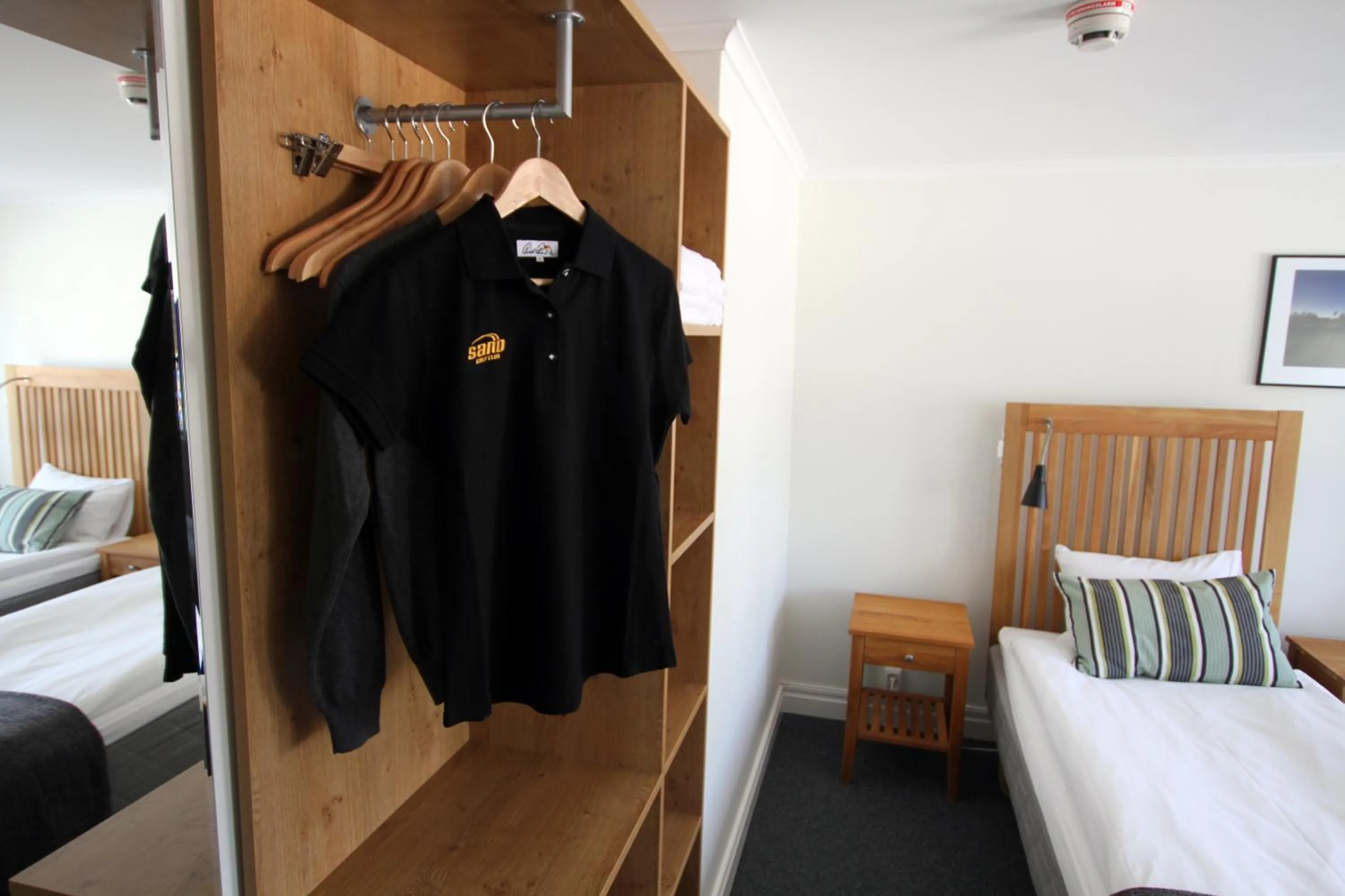 Decorative detail, Bed in Sand Golf Club