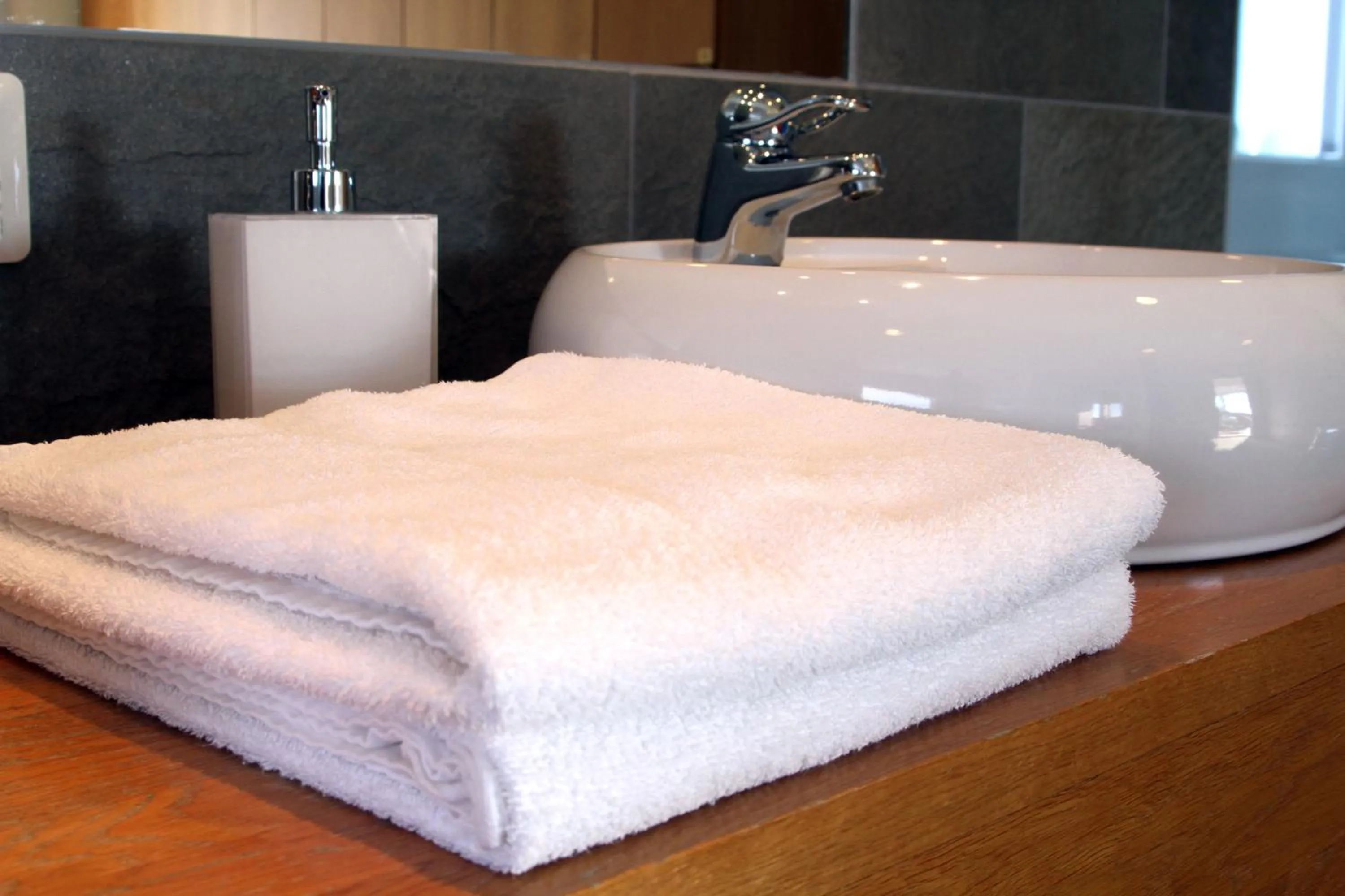 Bathroom, Bed in Sand Golf Club