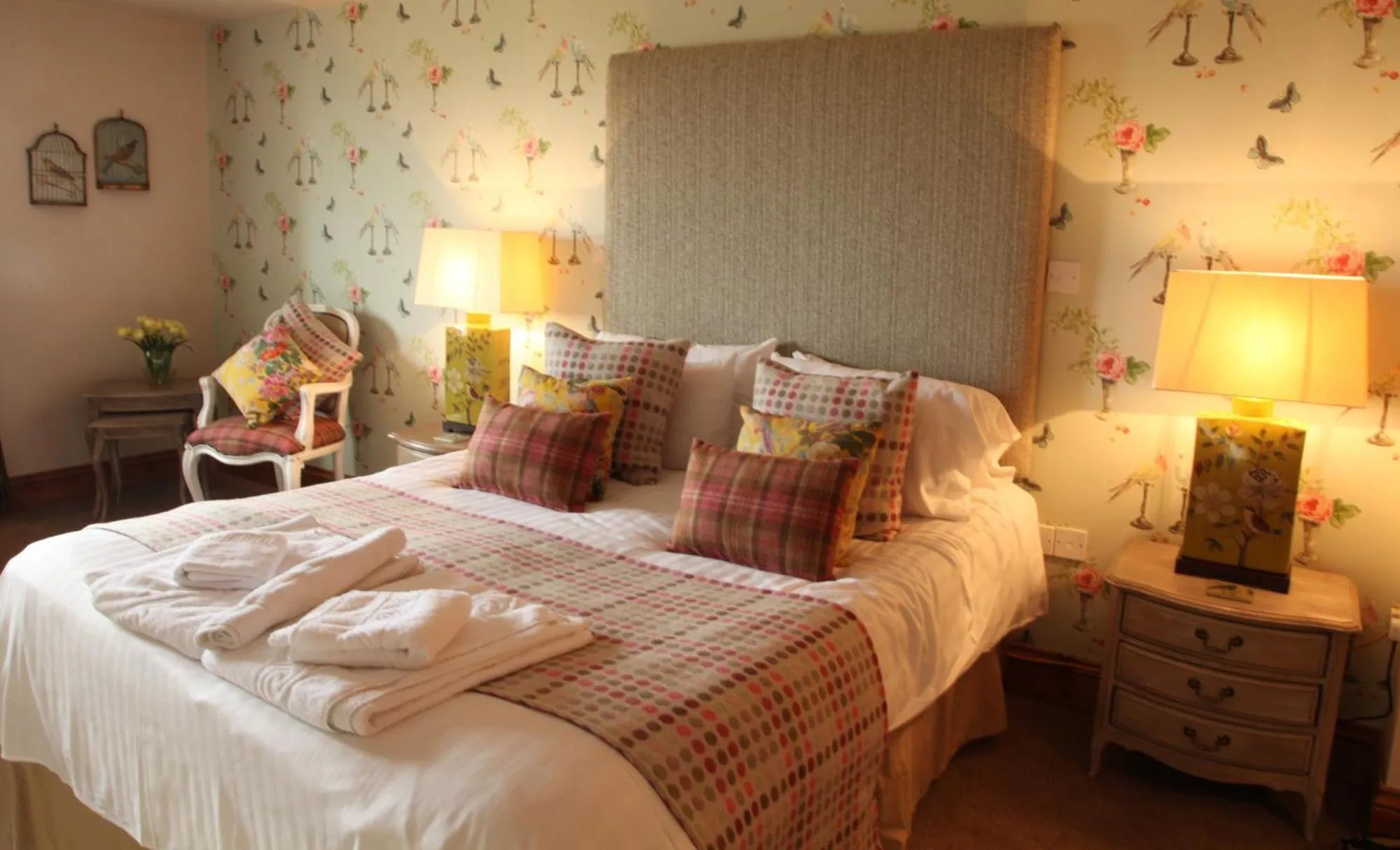 Photo of the whole room, Bed in The Huntsman Inn