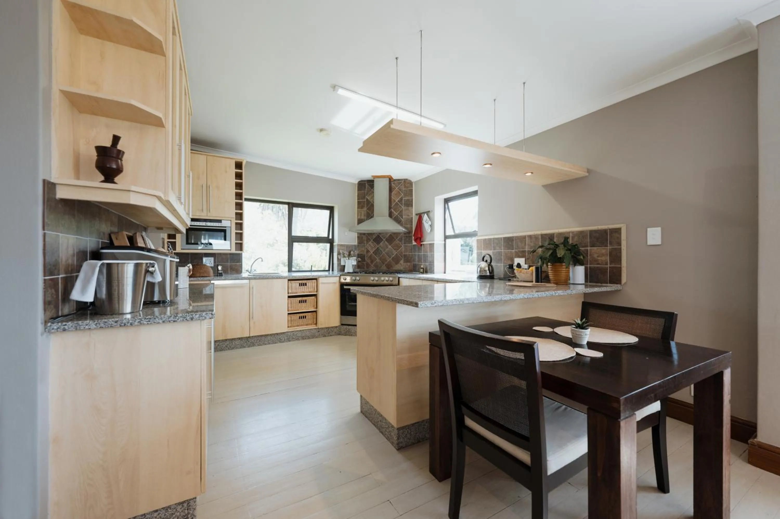 Communal kitchen in Whale Away Guest House