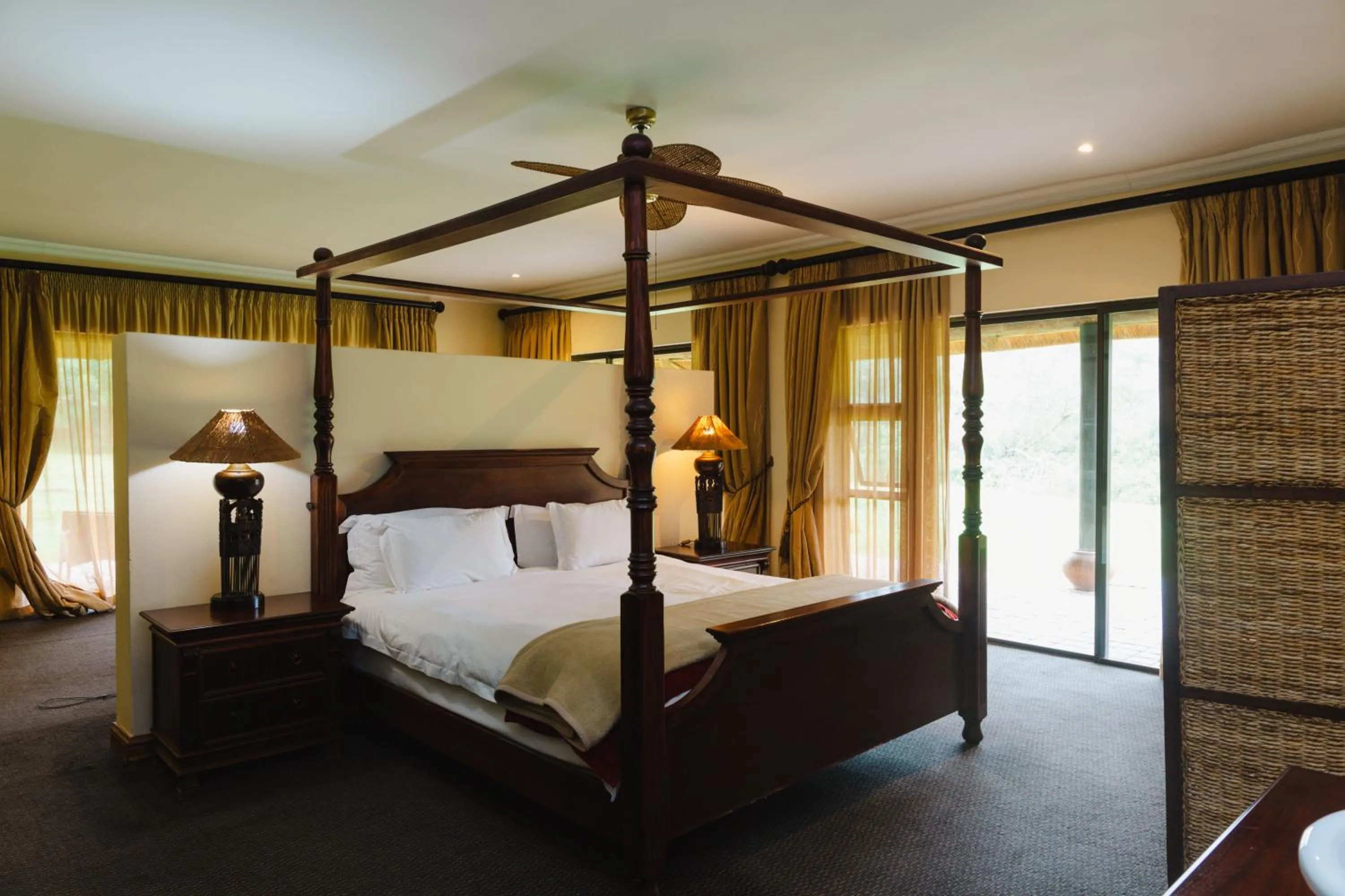 Bedroom, Bed in Premier Resort Mpongo Private Game Reserve
