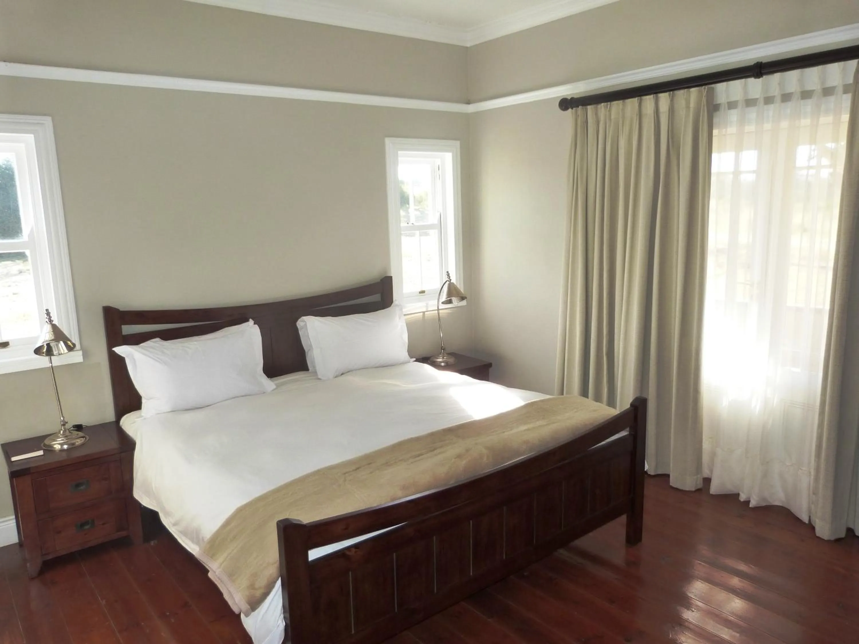 Shower, Bed in Premier Resort Mpongo Private Game Reserve