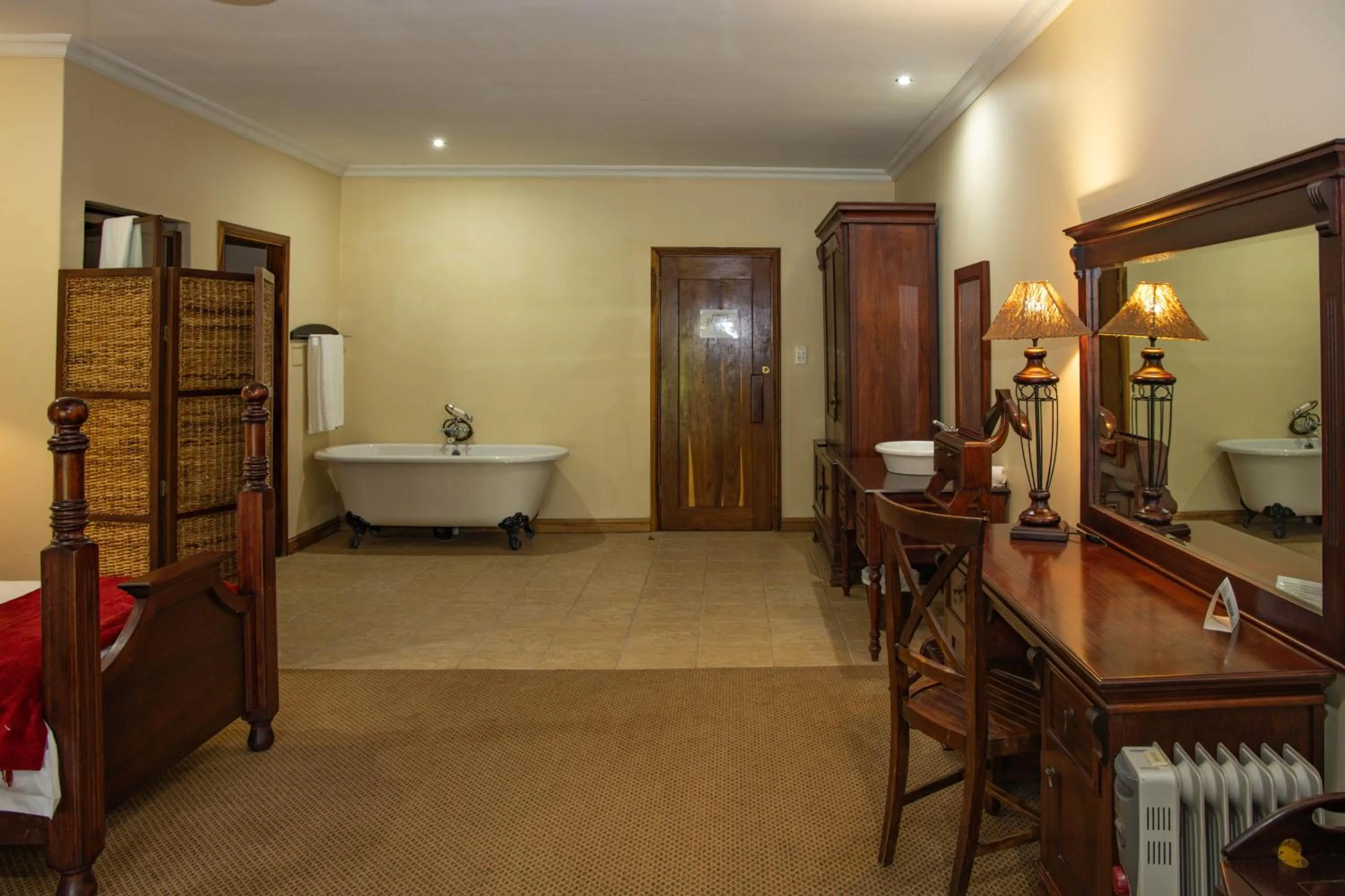 Bathroom in Premier Resort Mpongo Private Game Reserve