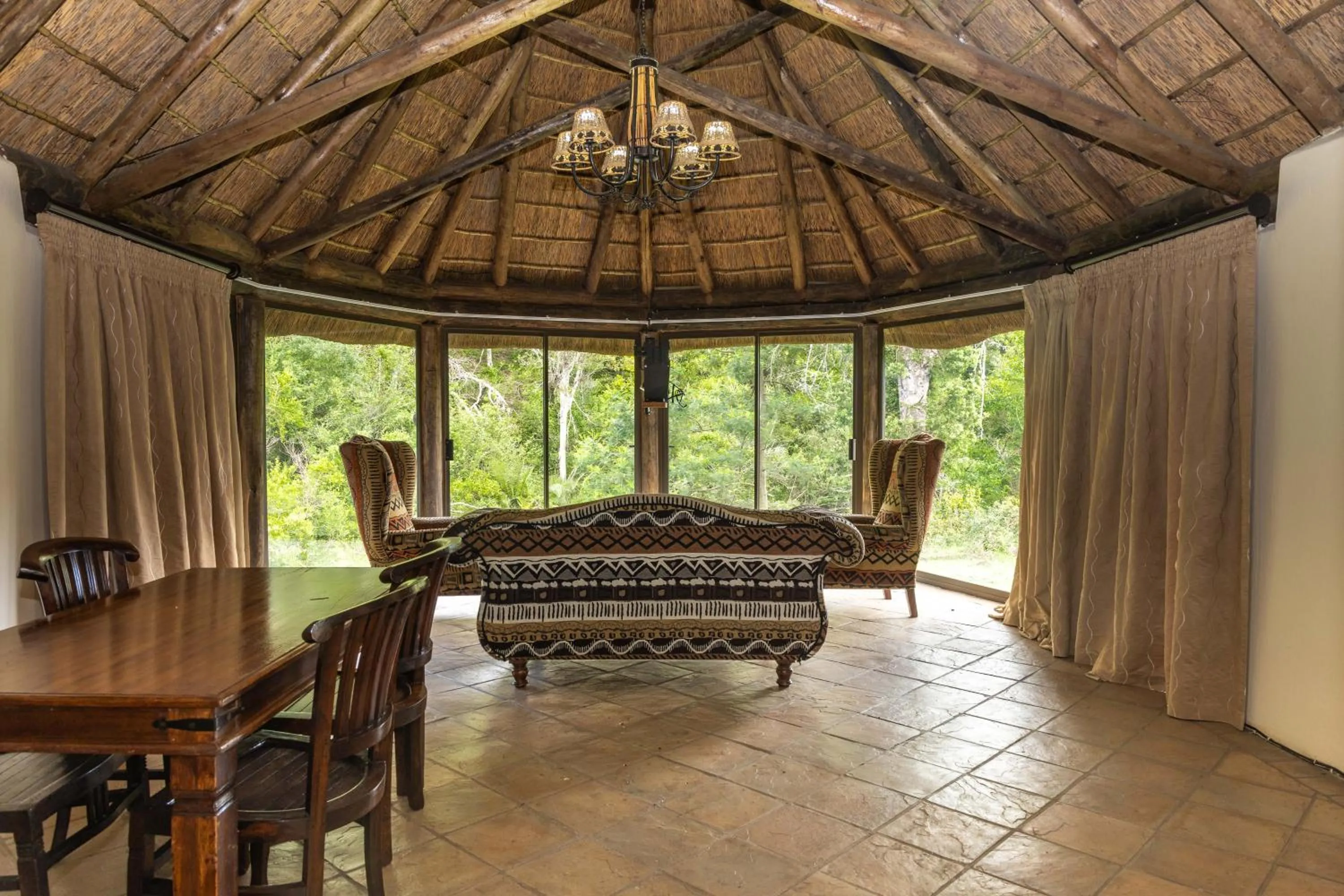 Lounge or bar in Premier Resort Mpongo Private Game Reserve