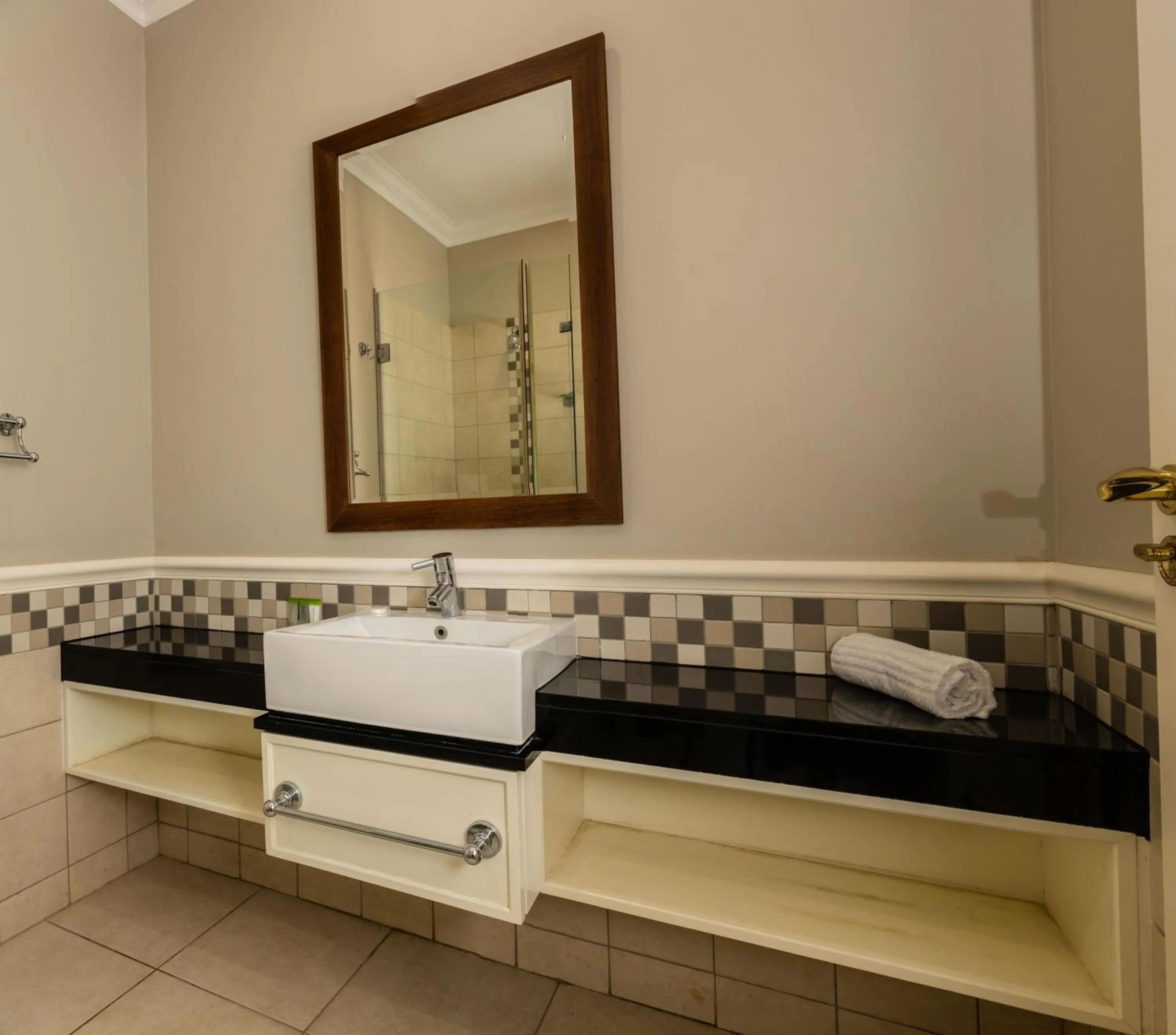 Bathroom in Premier Resort Mpongo Private Game Reserve