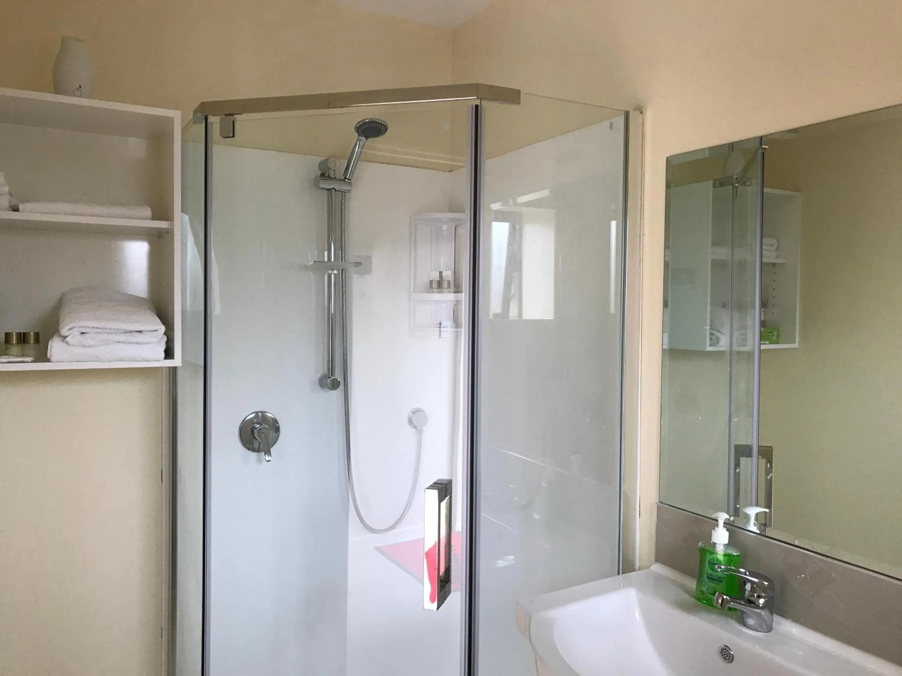 Shower in Grange Motel