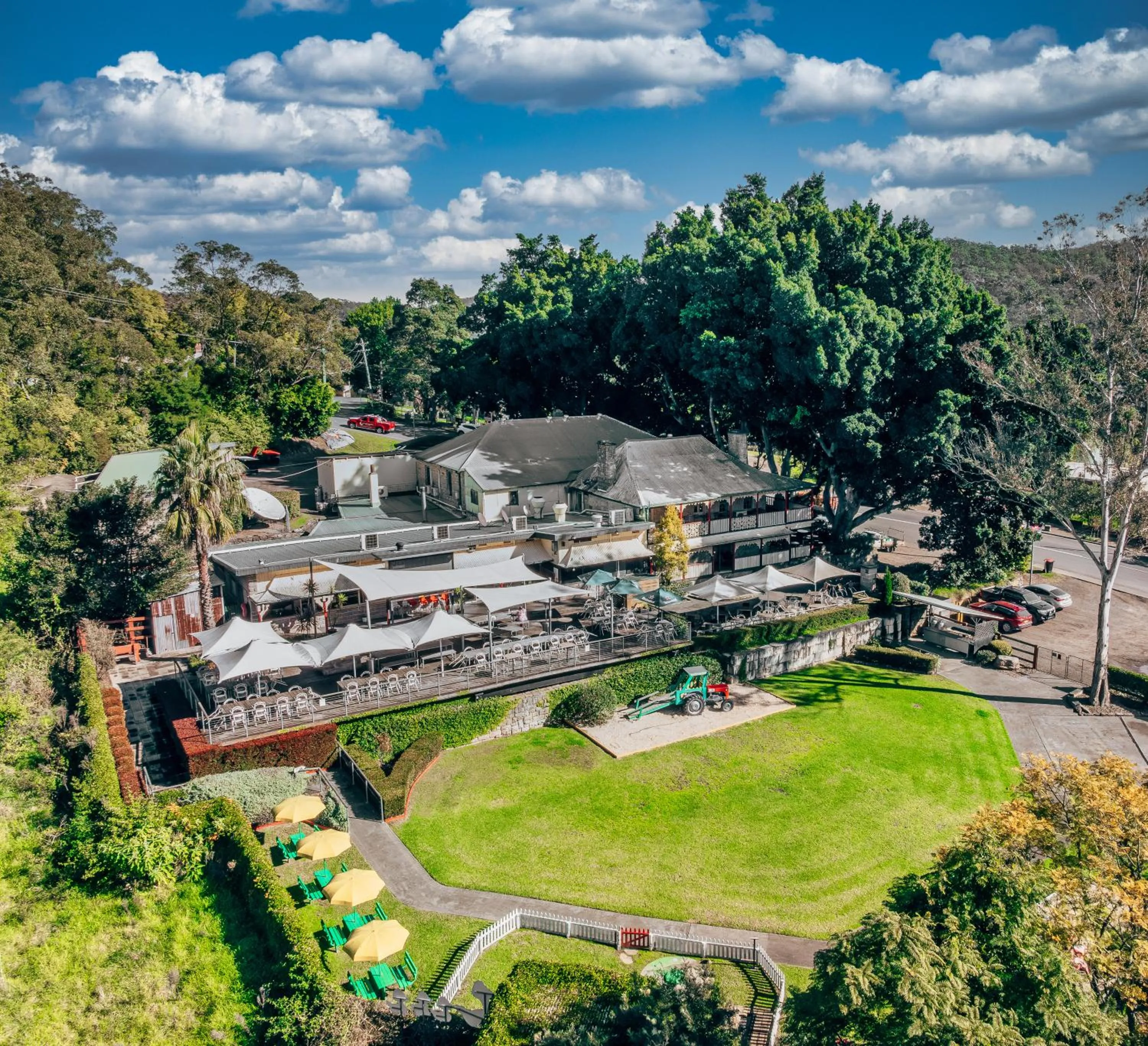 Seating area in Wisemans Inn